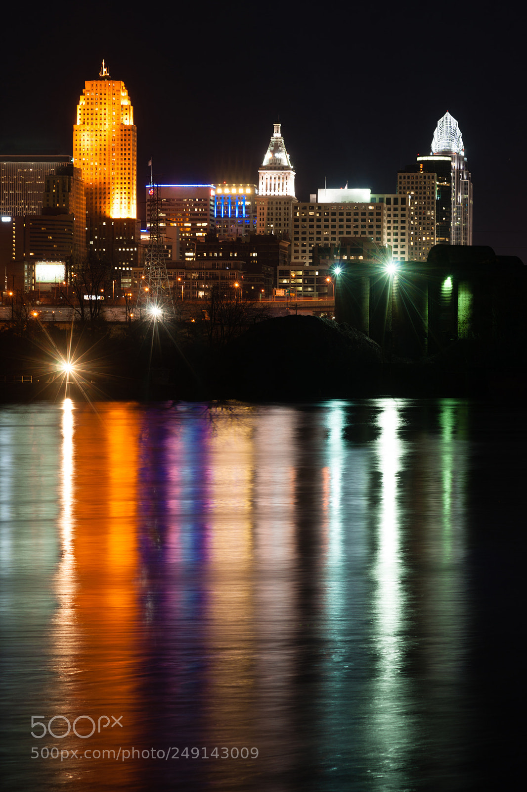 Sony Alpha DSLR-A900 sample photo. Vertical composition ohio river photography
