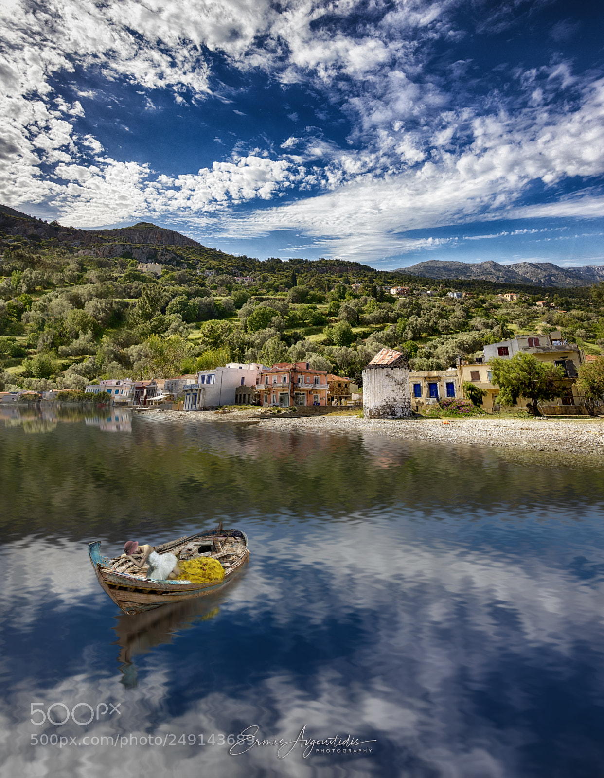 Canon EOS 5DS R sample photo. Lady on the boat photography