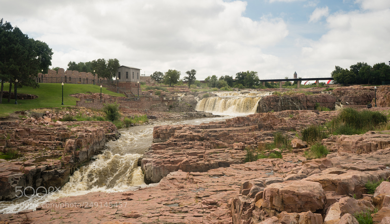 Sony a6300 sample photo. Water flows sioux falls photography