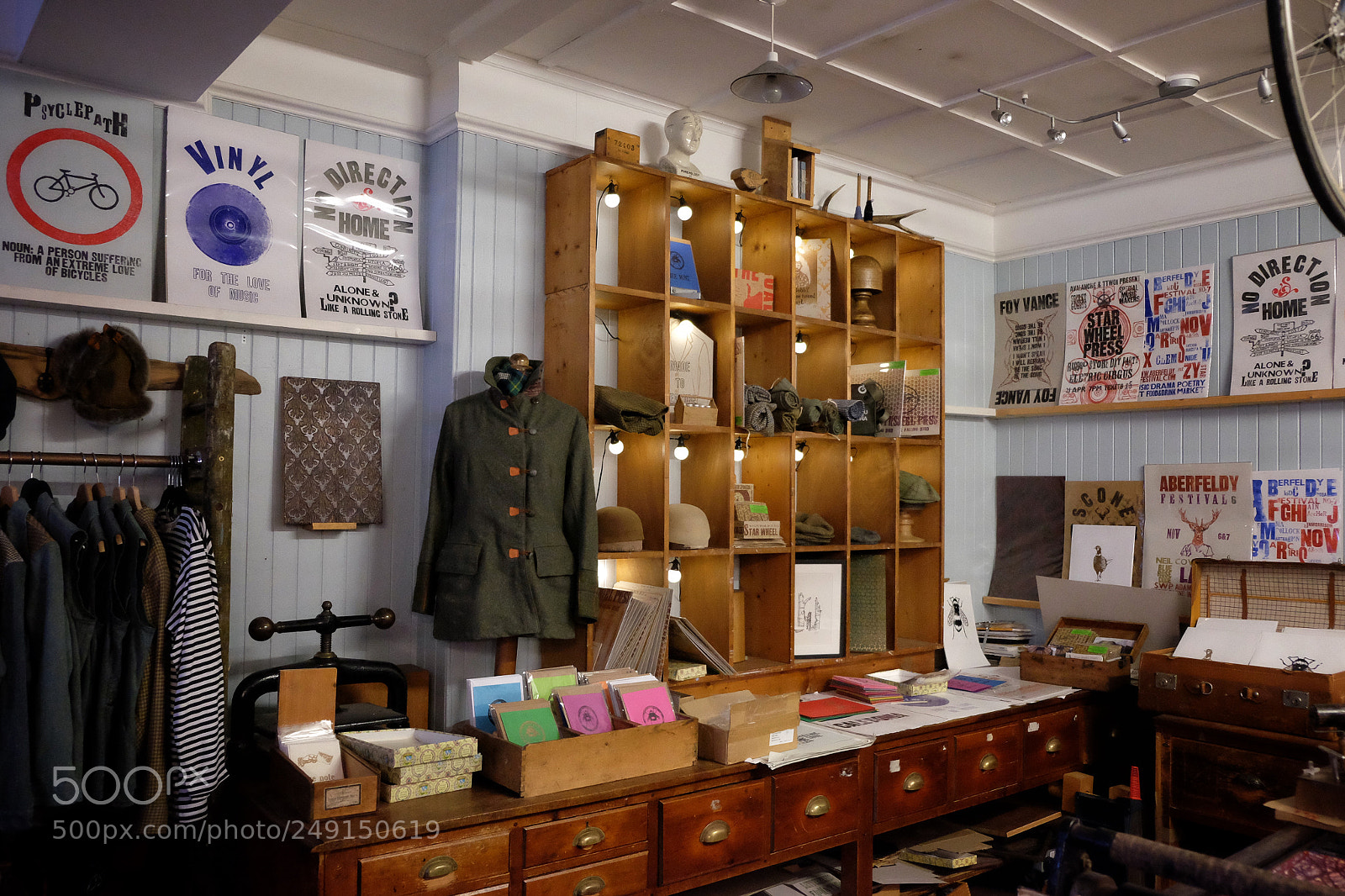 Fujifilm X-T1 sample photo. Inside haggarts photography