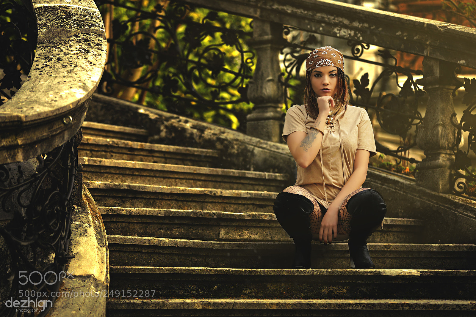 Canon EOS 5D Mark IV sample photo. On the stairs photography