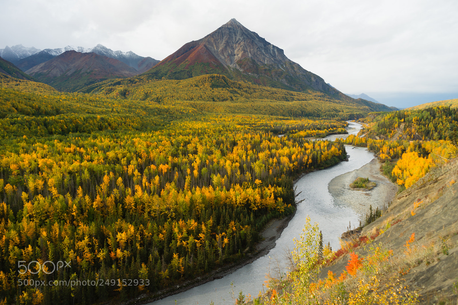 Sony Alpha DSLR-A850 sample photo. Matanuska river flows utumn photography