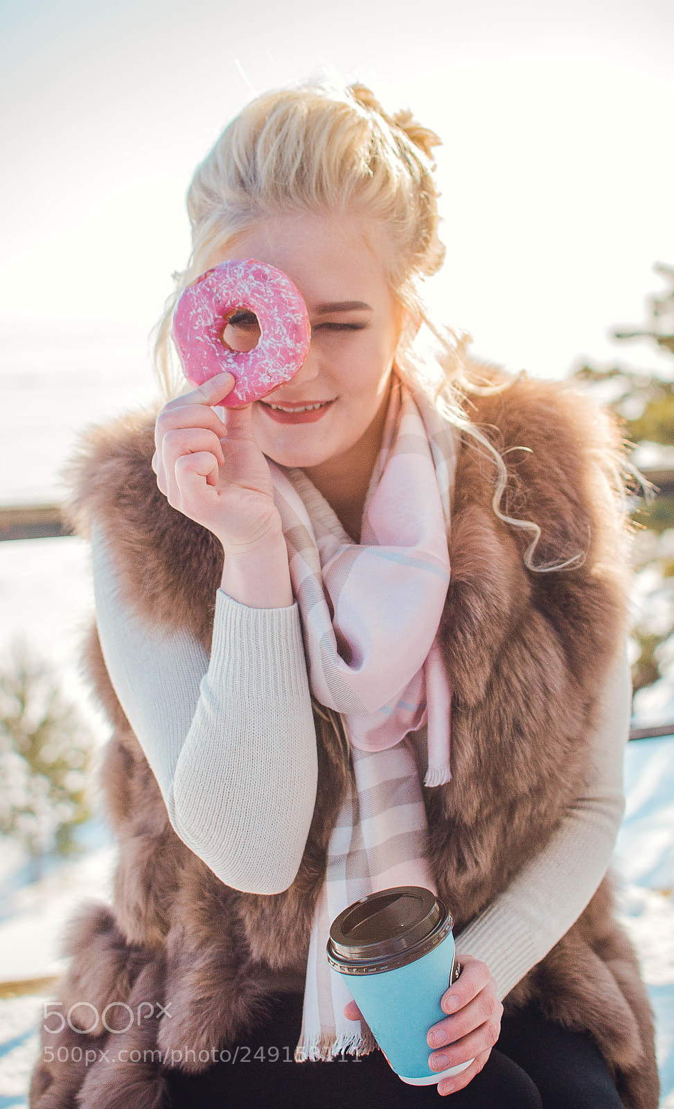 Nikon D3100 sample photo. Time for donuts and photography