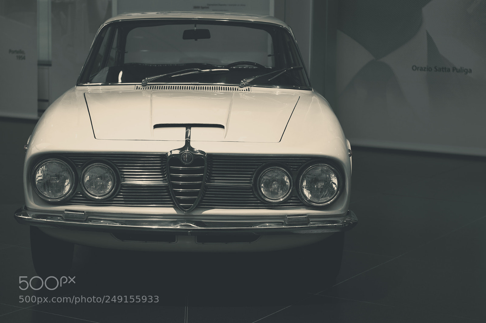 Canon EOS 200D (EOS Rebel SL2 / EOS Kiss X9) sample photo. Alfa romeo photography