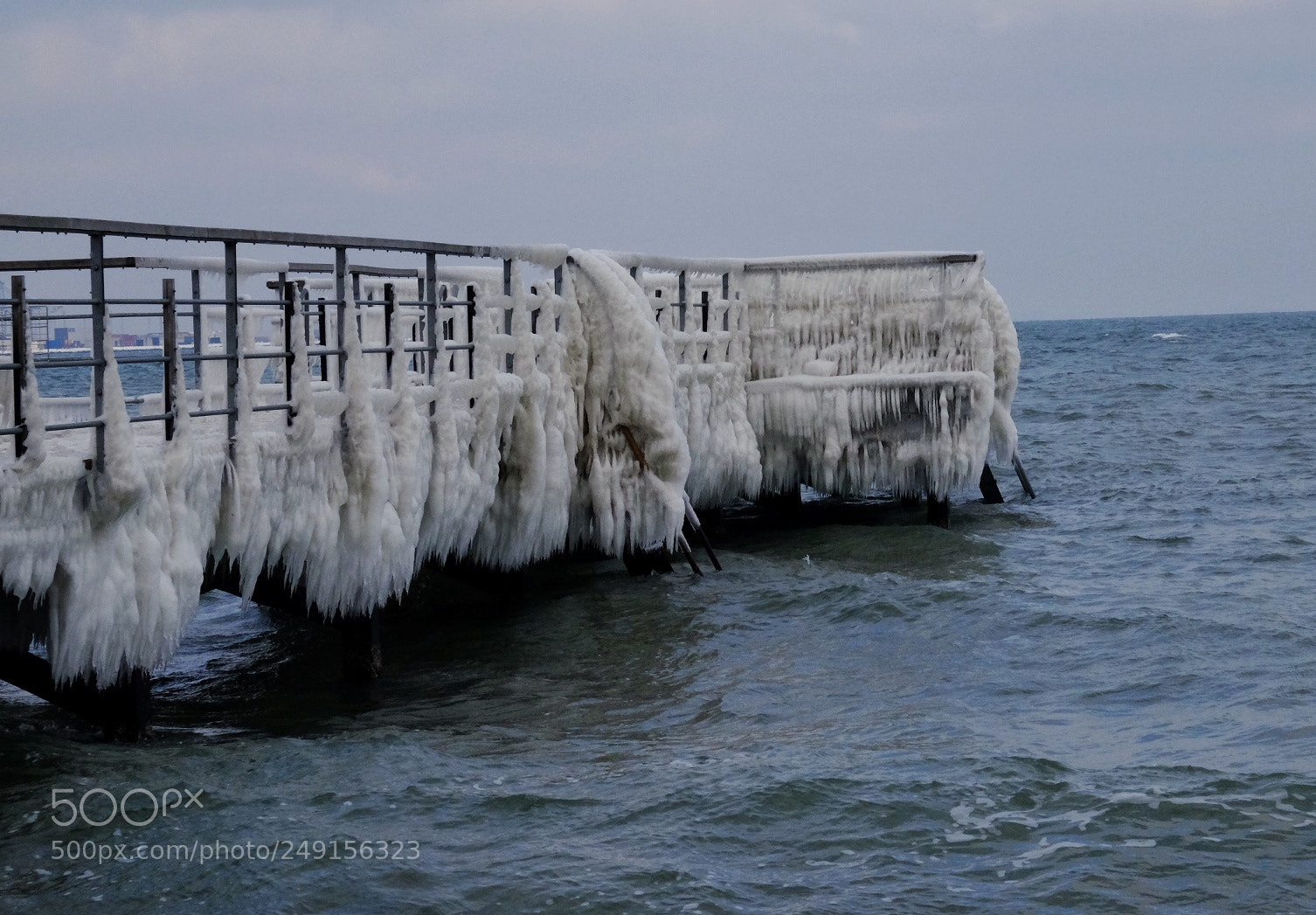 Fujifilm X-T10 sample photo. Frozen bridge photography