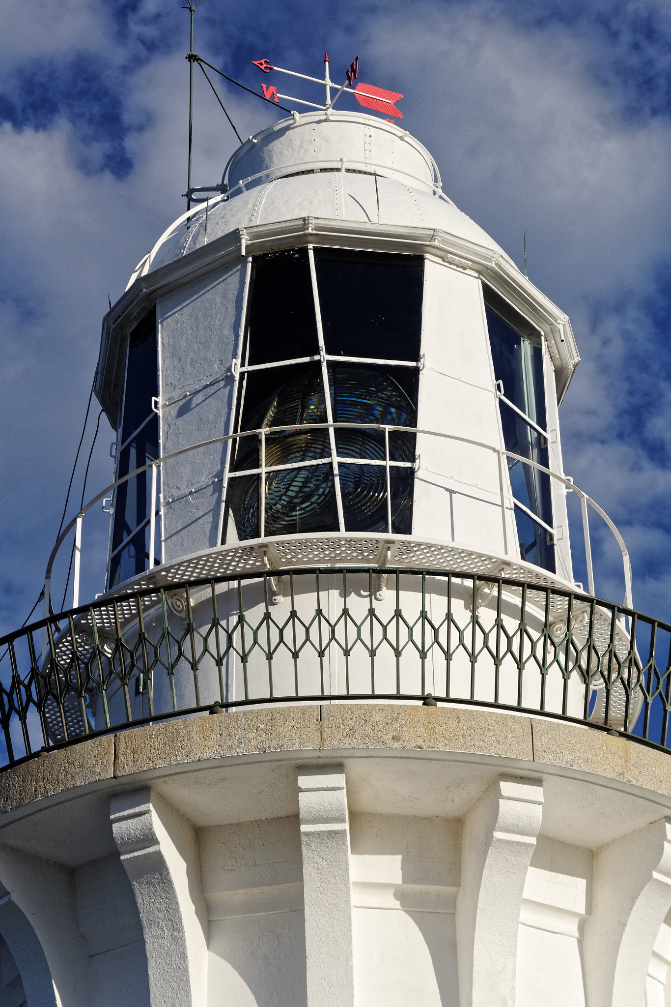 Canon EOS 60D sample photo. Smoky cape lighthouse photography