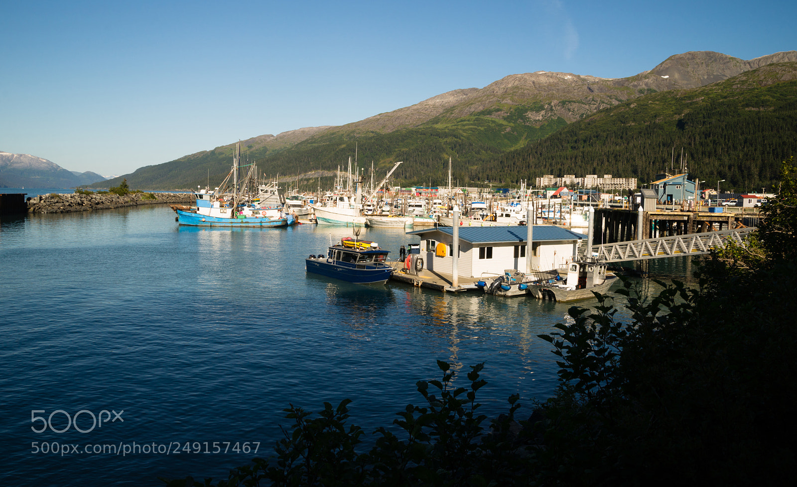 Sony Alpha DSLR-A850 sample photo. Ships boats mooring passage photography
