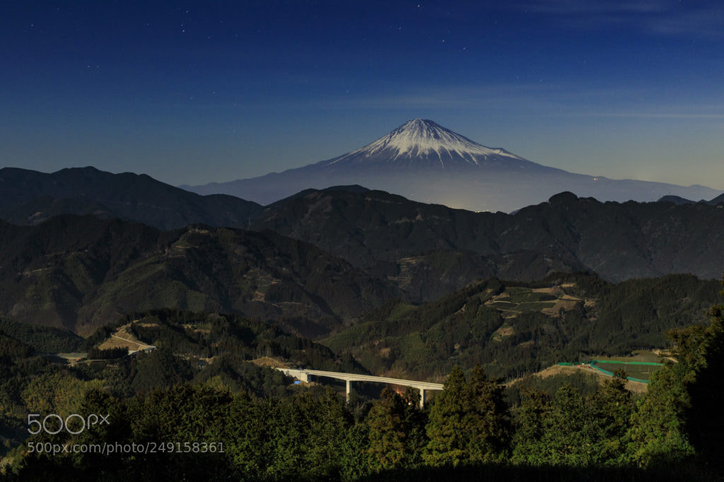 Canon EOS 5D Mark IV sample photo. Blue mountain photography