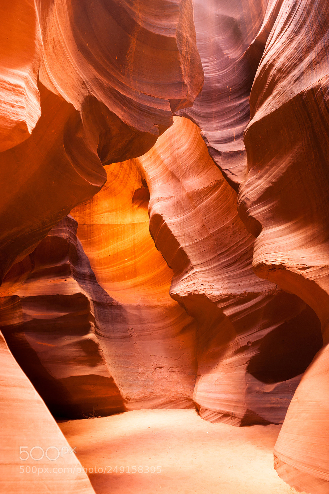 Sony Alpha DSLR-A350 sample photo. Sunlight beams through crevasse photography
