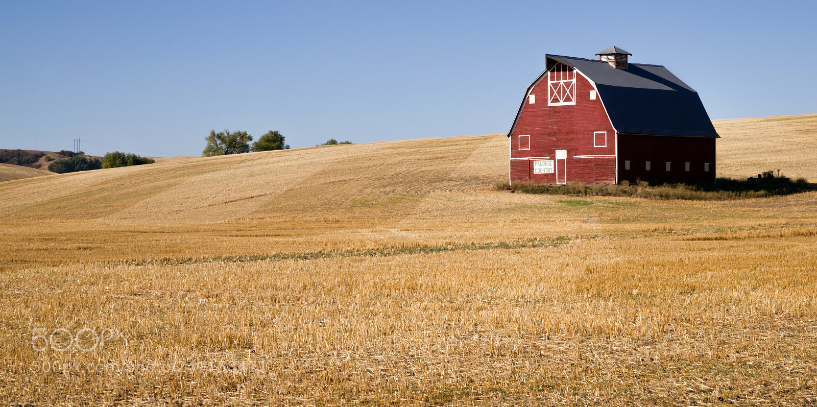 Sony Alpha DSLR-A850 sample photo. Red farm barn cut photography