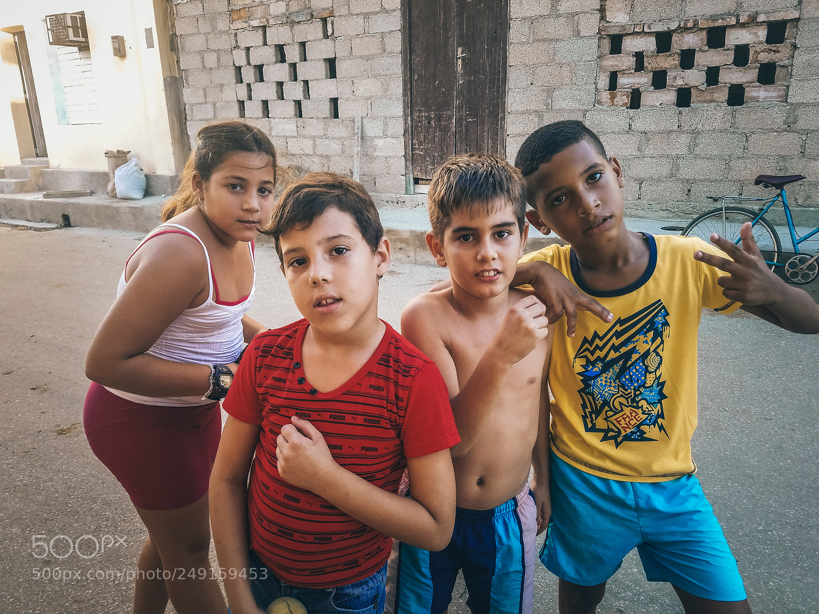 Samsung Galaxy S7 Edge sample photo. Cool kids in cuba photography