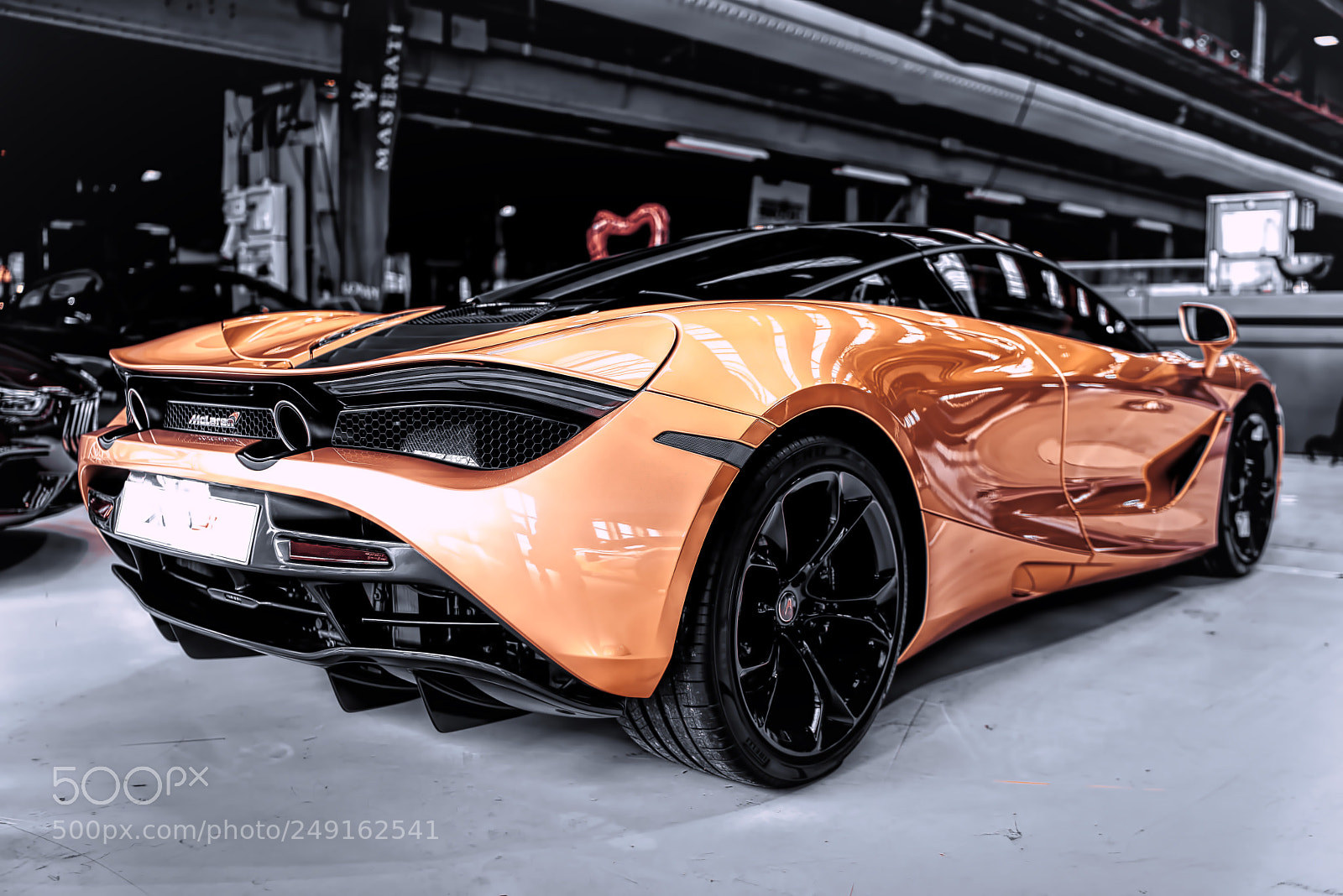 Sony a7R III sample photo. Mclaren 720 s gold photography