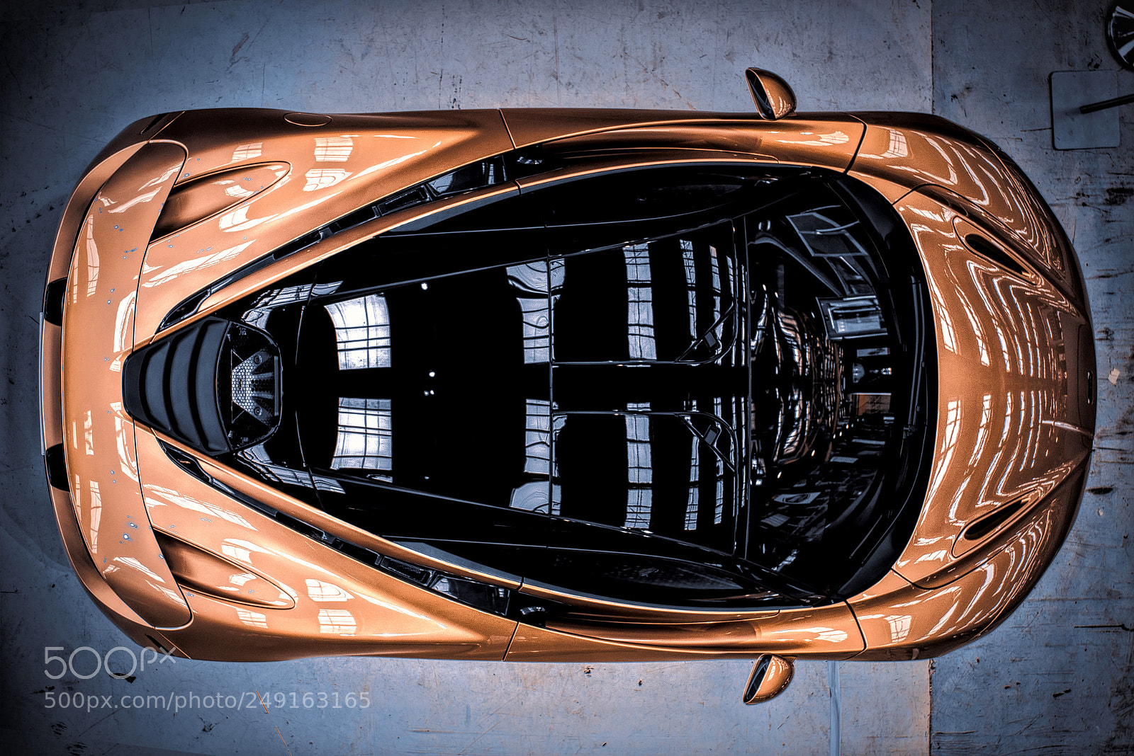 Sony a7R III sample photo. Mclaren 720 s gold roof photography