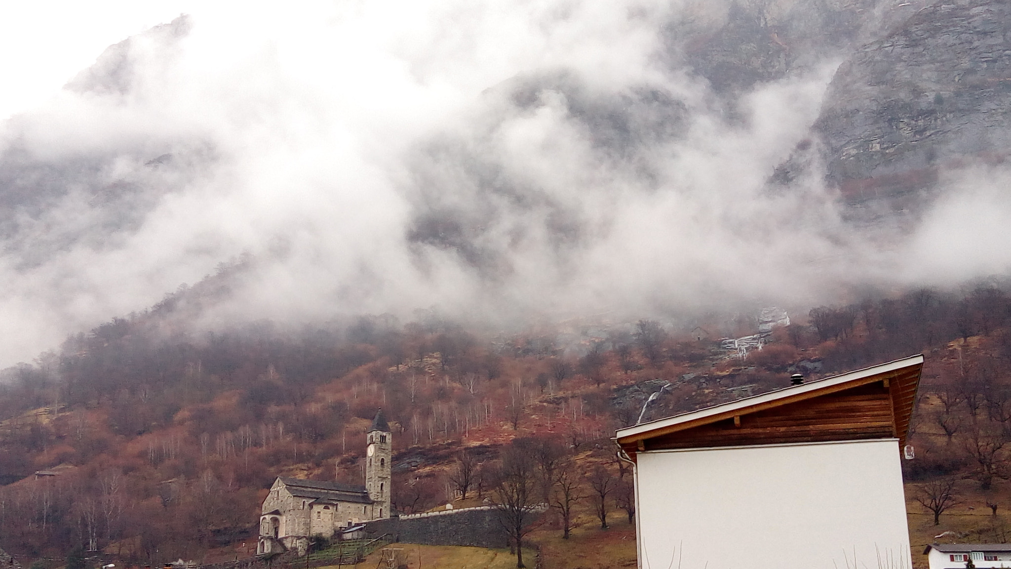 ASUS ZenFone 3 Max (ZC520TL) sample photo. Wall of fog photography