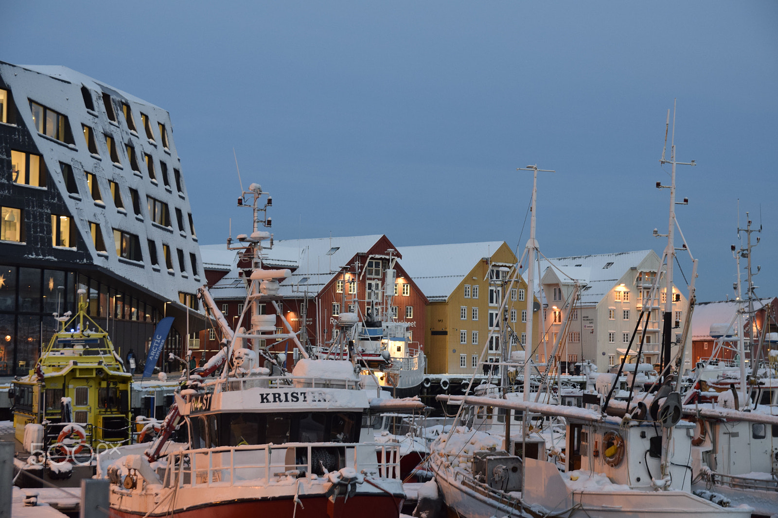 Nikon D5300 + Sigma 17-50mm F2.8 EX DC OS HSM sample photo. Tromso harbour photography