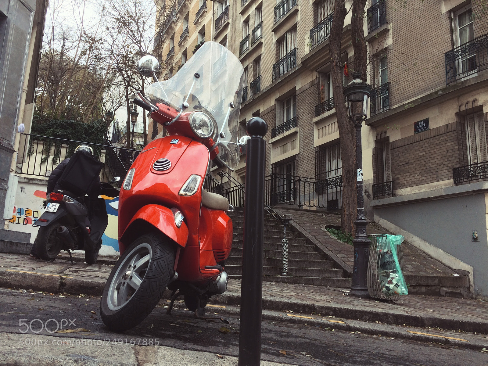 Apple iPhone 5s sample photo. Montmartre 12/2017 photography