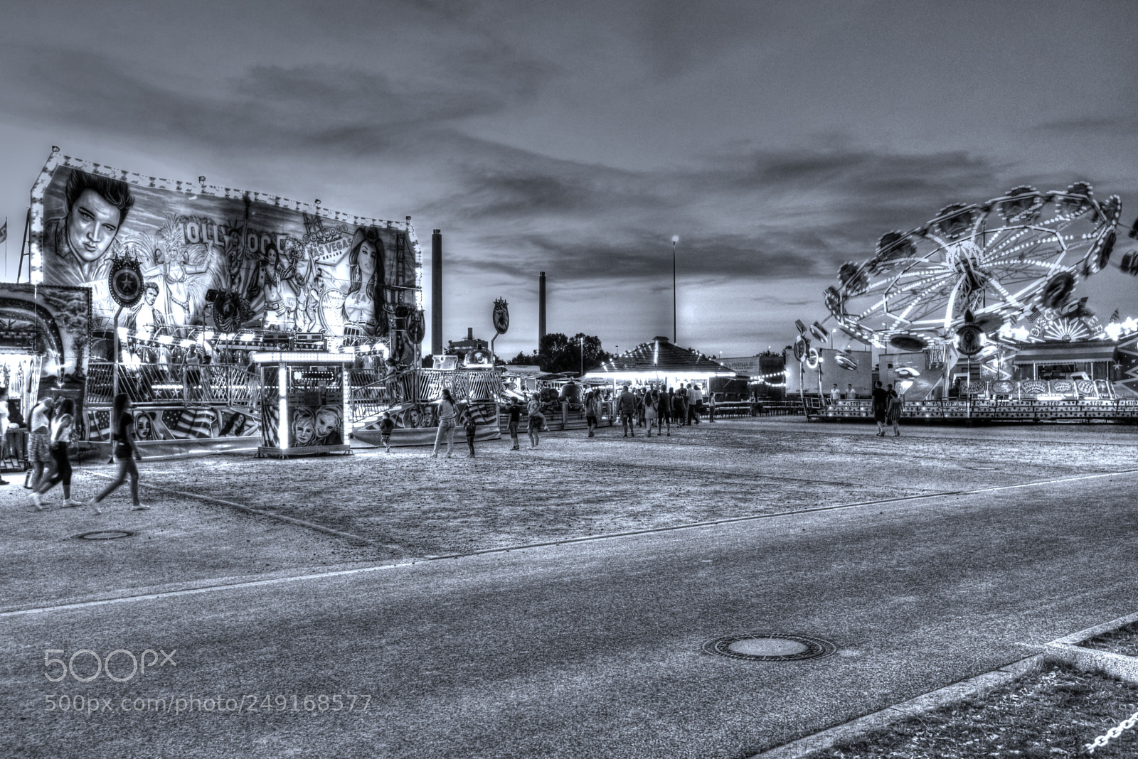 Nikon D610 sample photo. B&w amuzement park photography