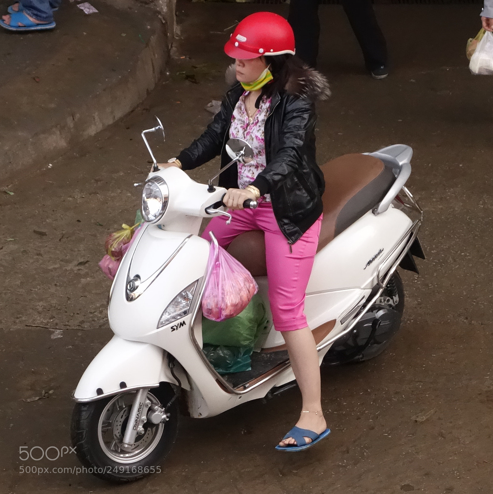 Sony Cyber-shot DSC-RX100 II sample photo. Vn people lot() photography