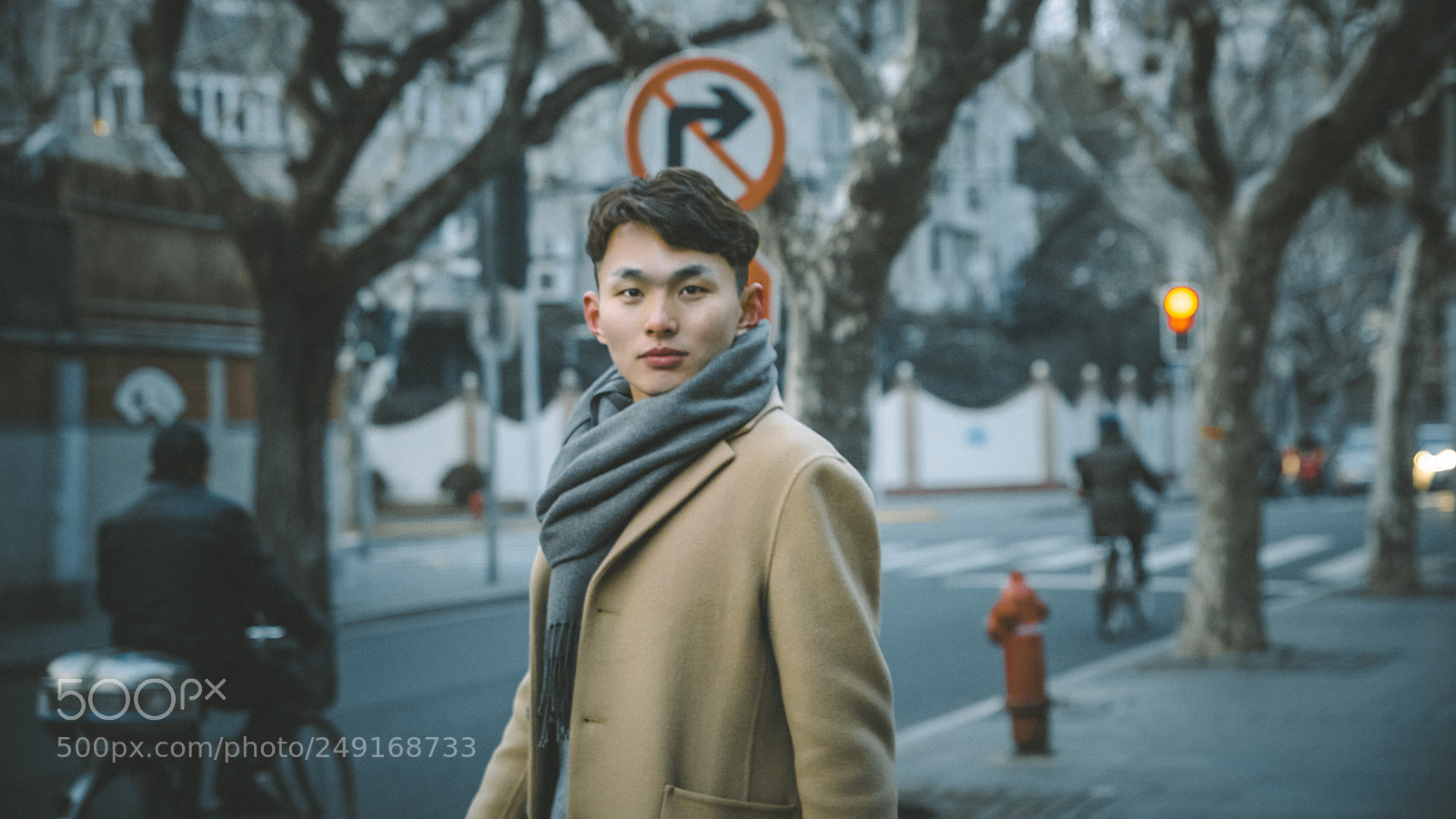 Canon EOS 6D Mark II sample photo. 上海街拍 photography
