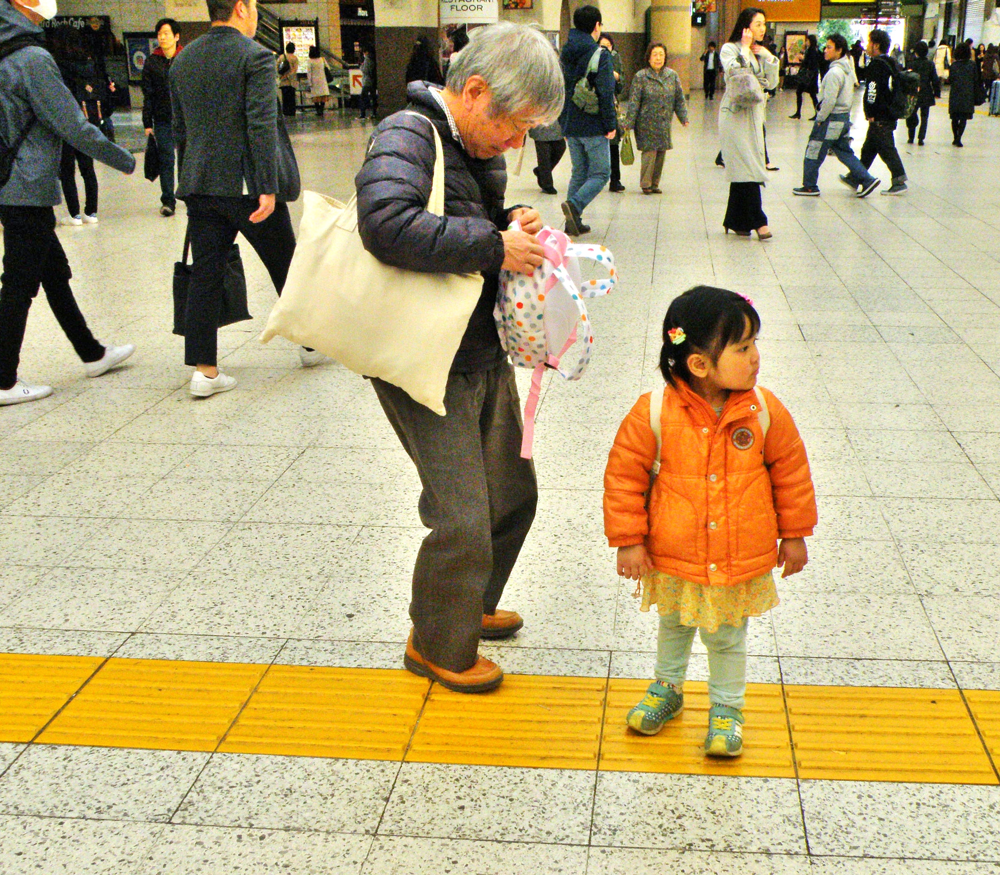 Olympus SP570UZ sample photo. Grandpa and  grandchild photography