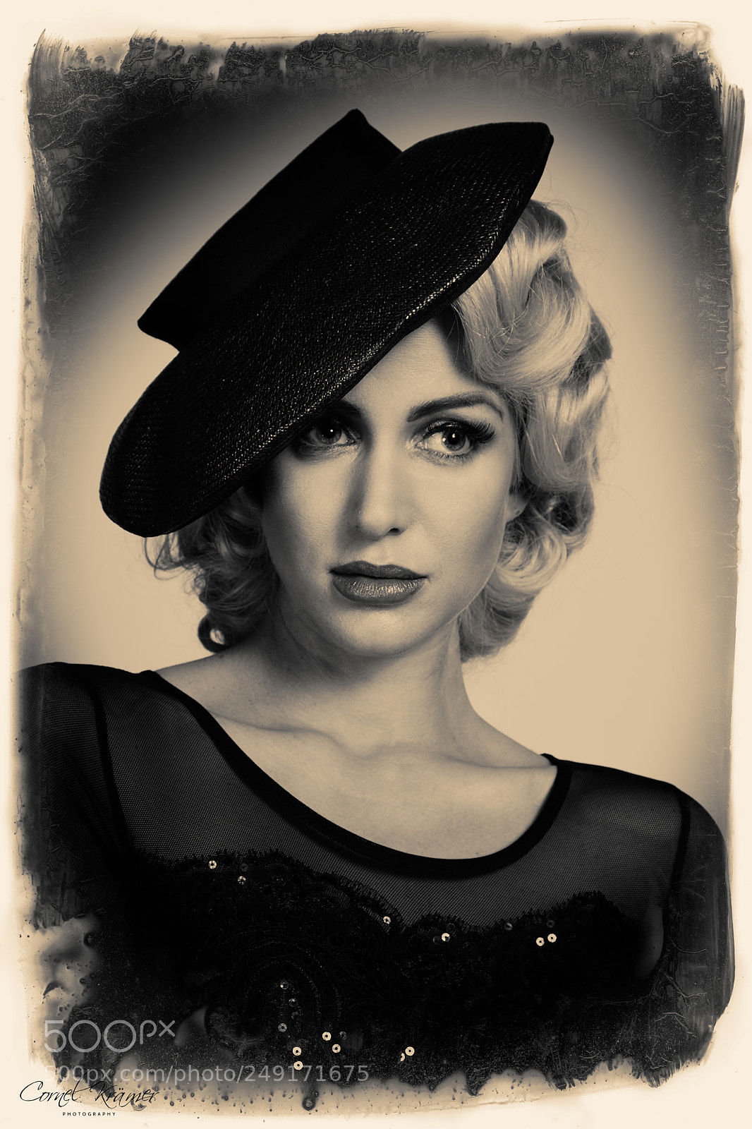 Fujifilm X-T2 sample photo. ...vintage beauty... photography