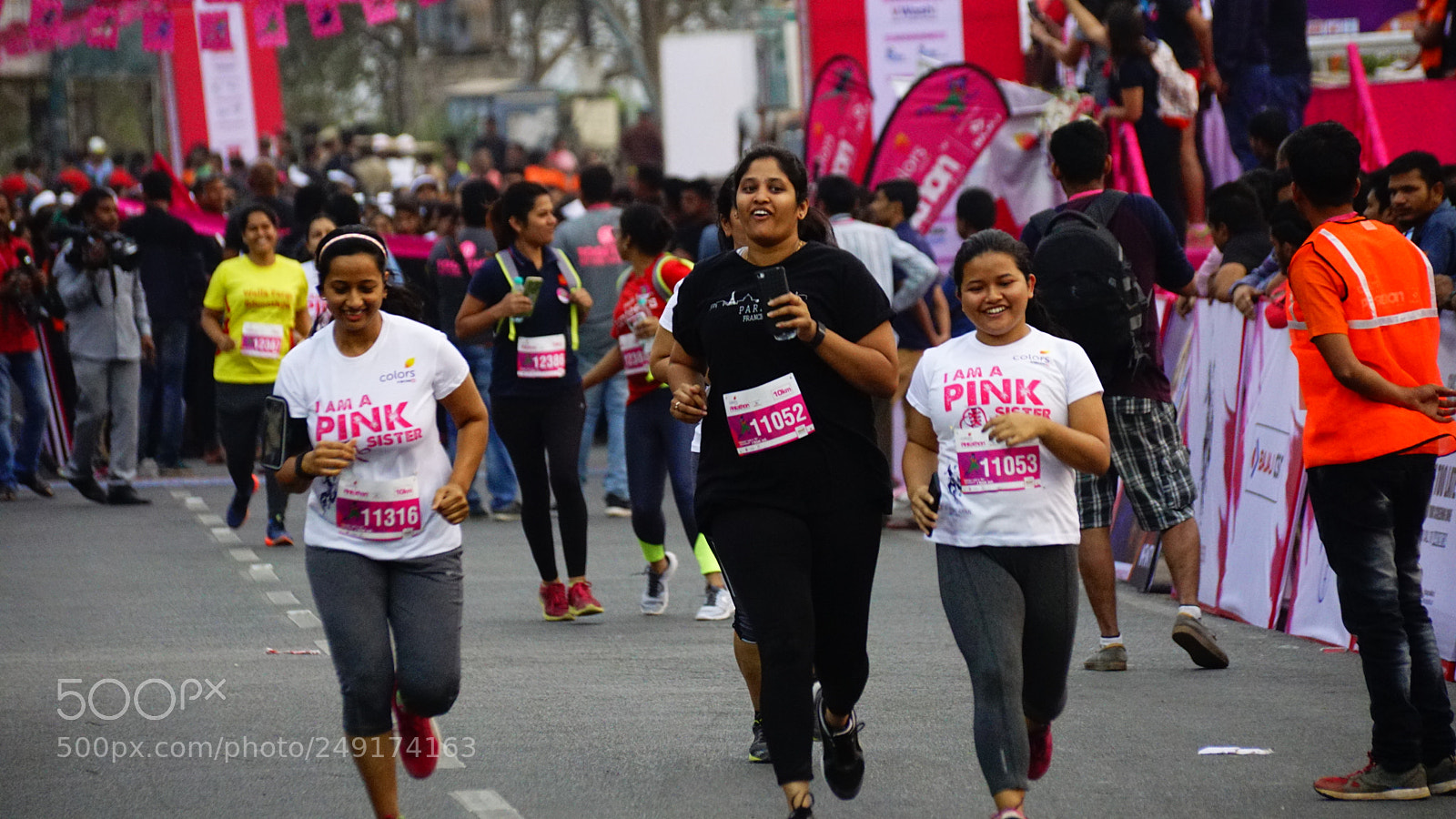 Sony ILCA-77M2 sample photo. Pinkthon 2018 photography