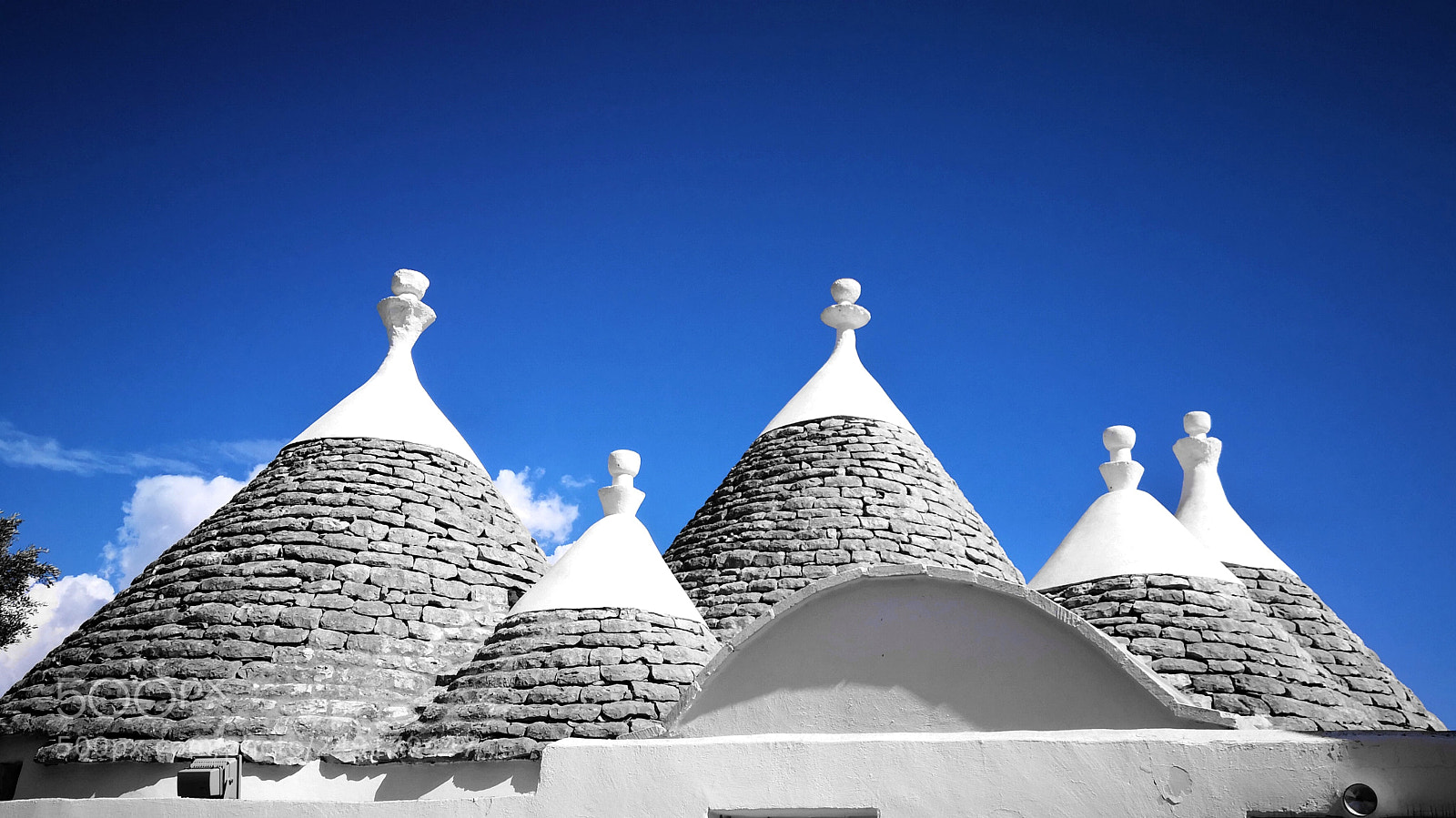 HUAWEI Mate 10 Pro sample photo. Trulli of puglia photography