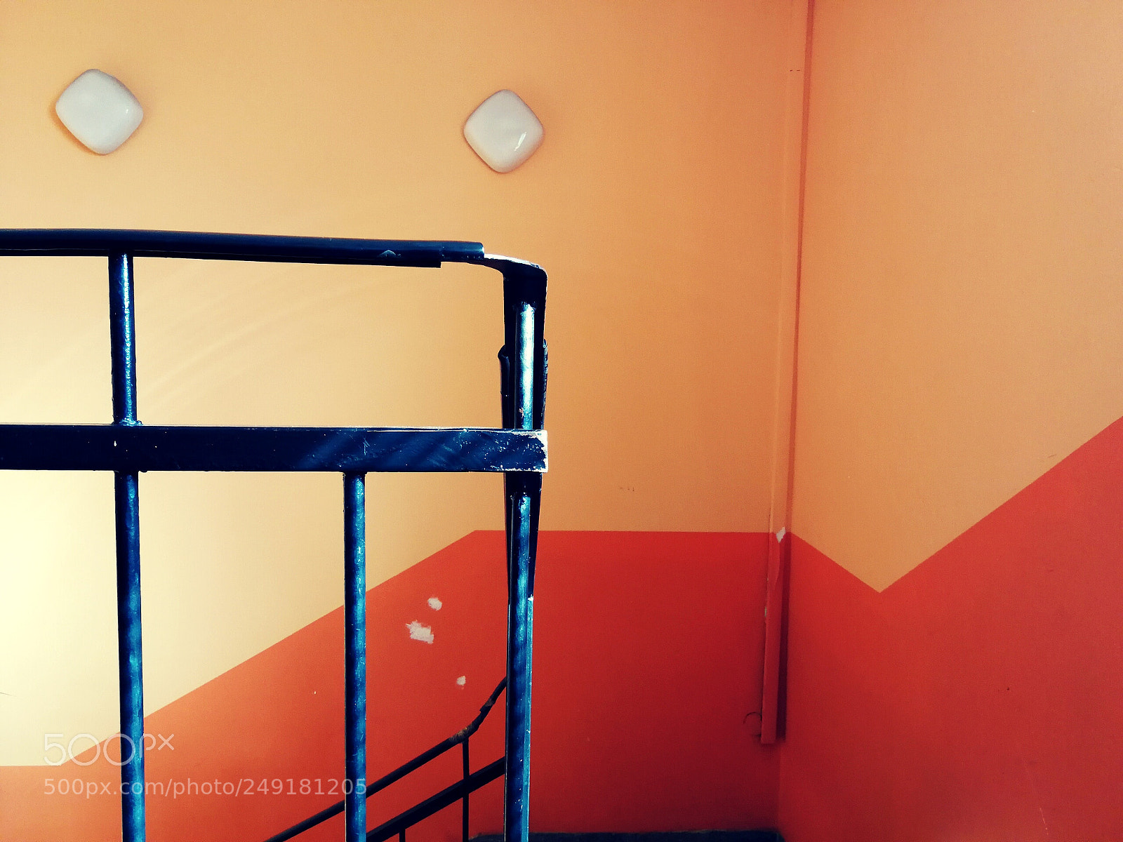 HUAWEI P10 sample photo. Waiting hallway photography