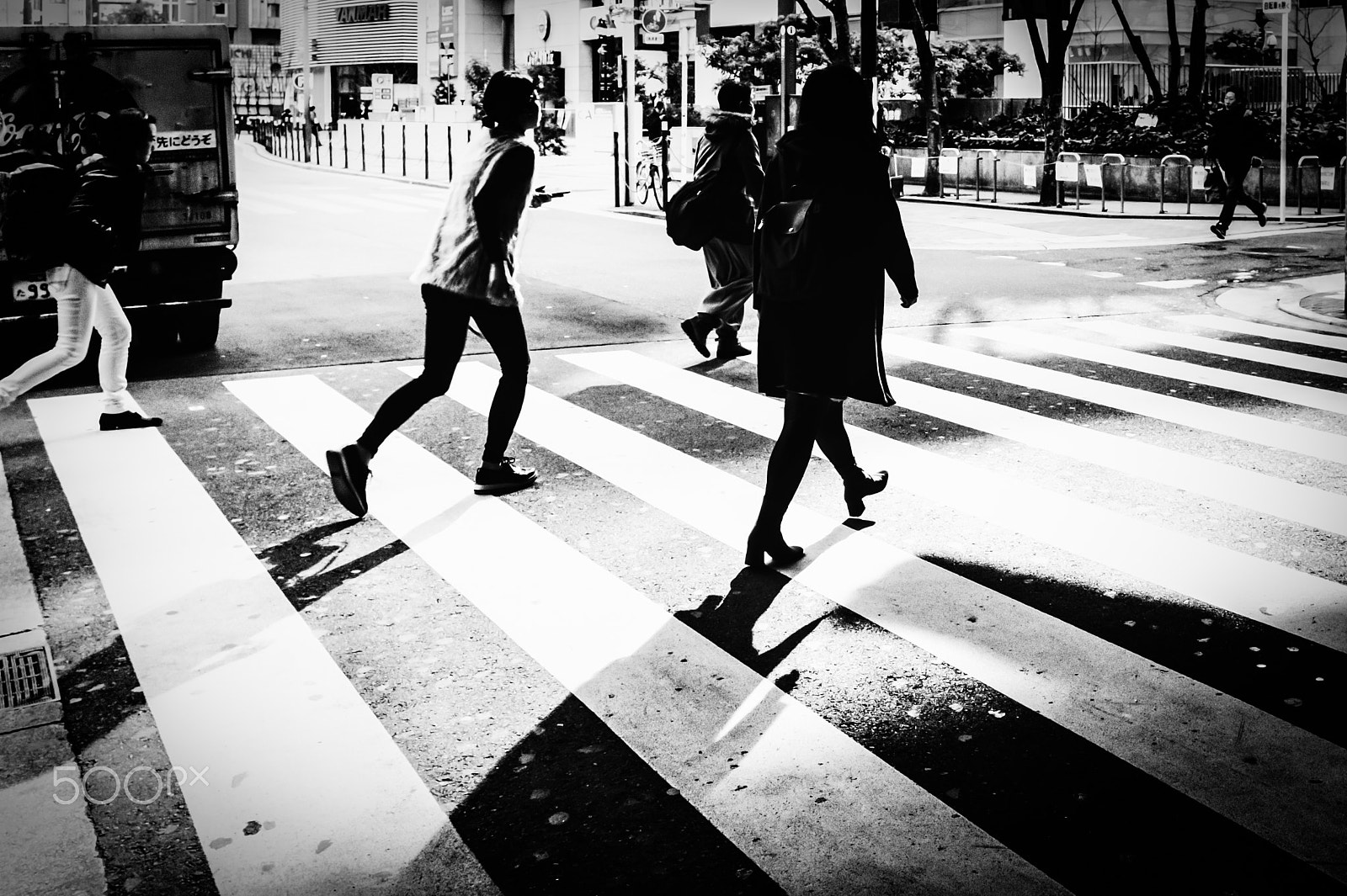 Leica M-Monochrom sample photo. Urban street snap photography