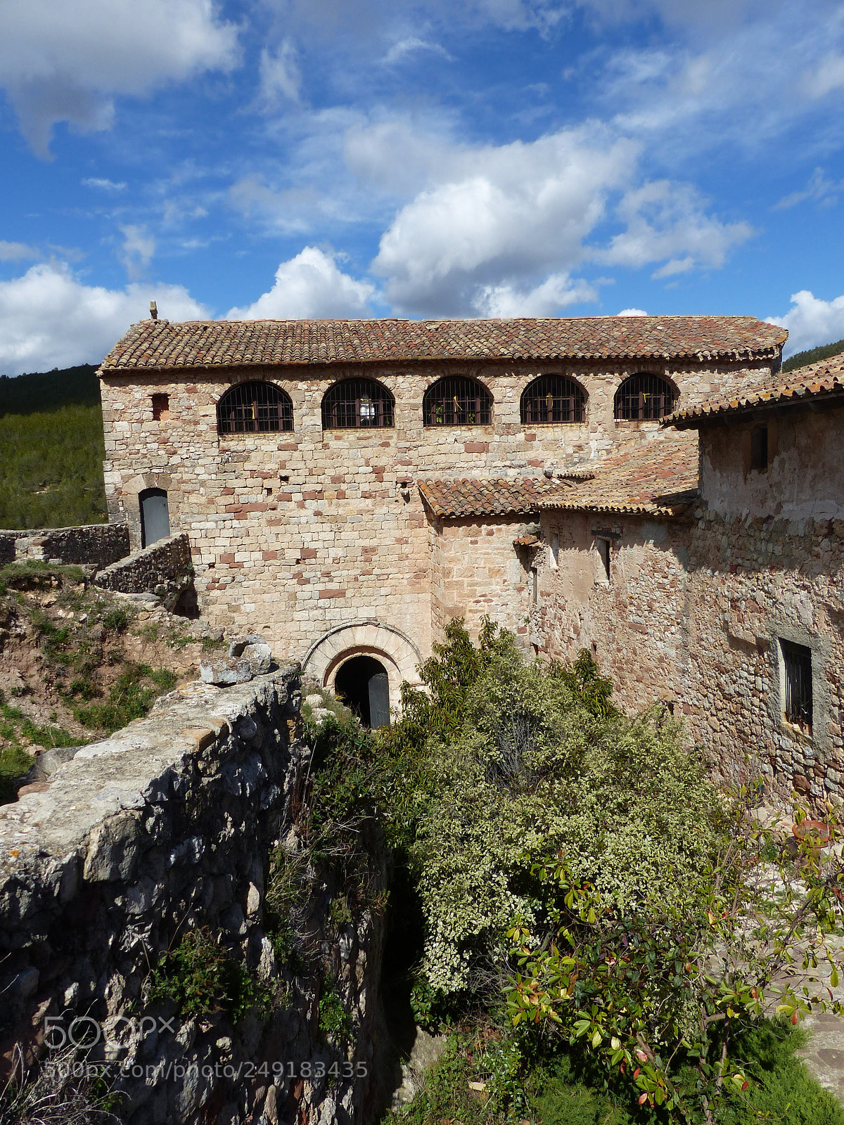 Panasonic Lumix DMC-FZ200 sample photo. Castell de mediona photography