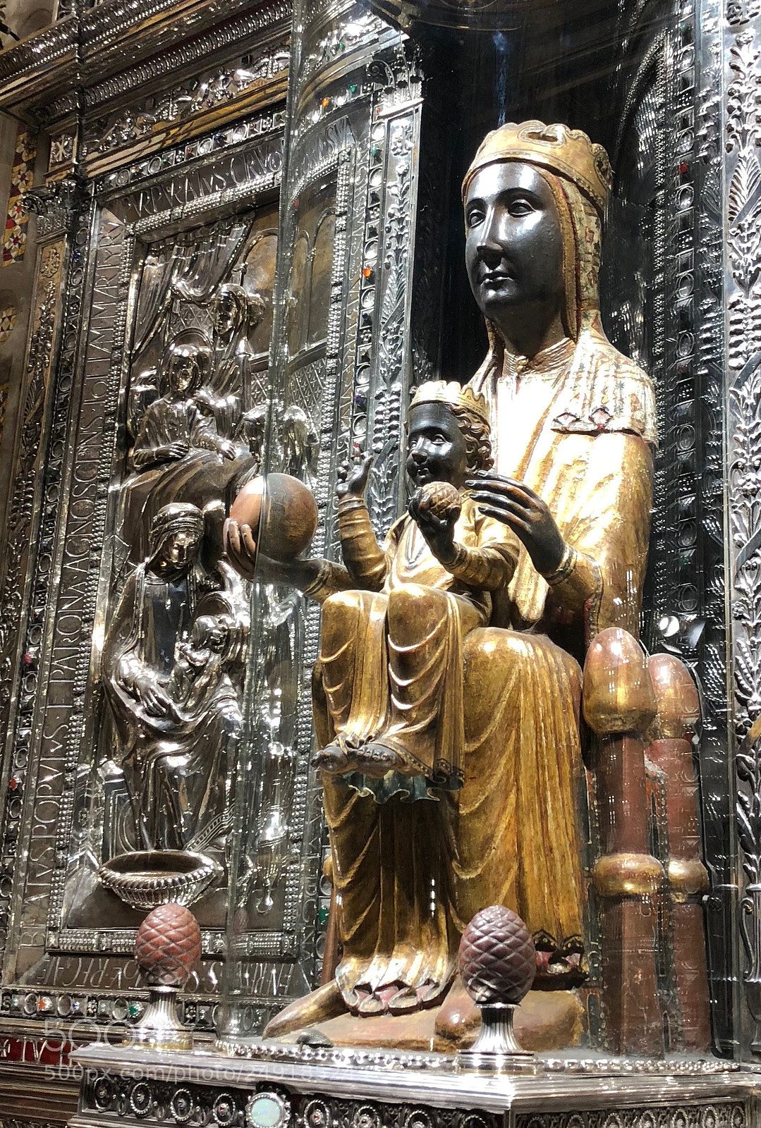 Apple iPhone X sample photo. La moreneta photography