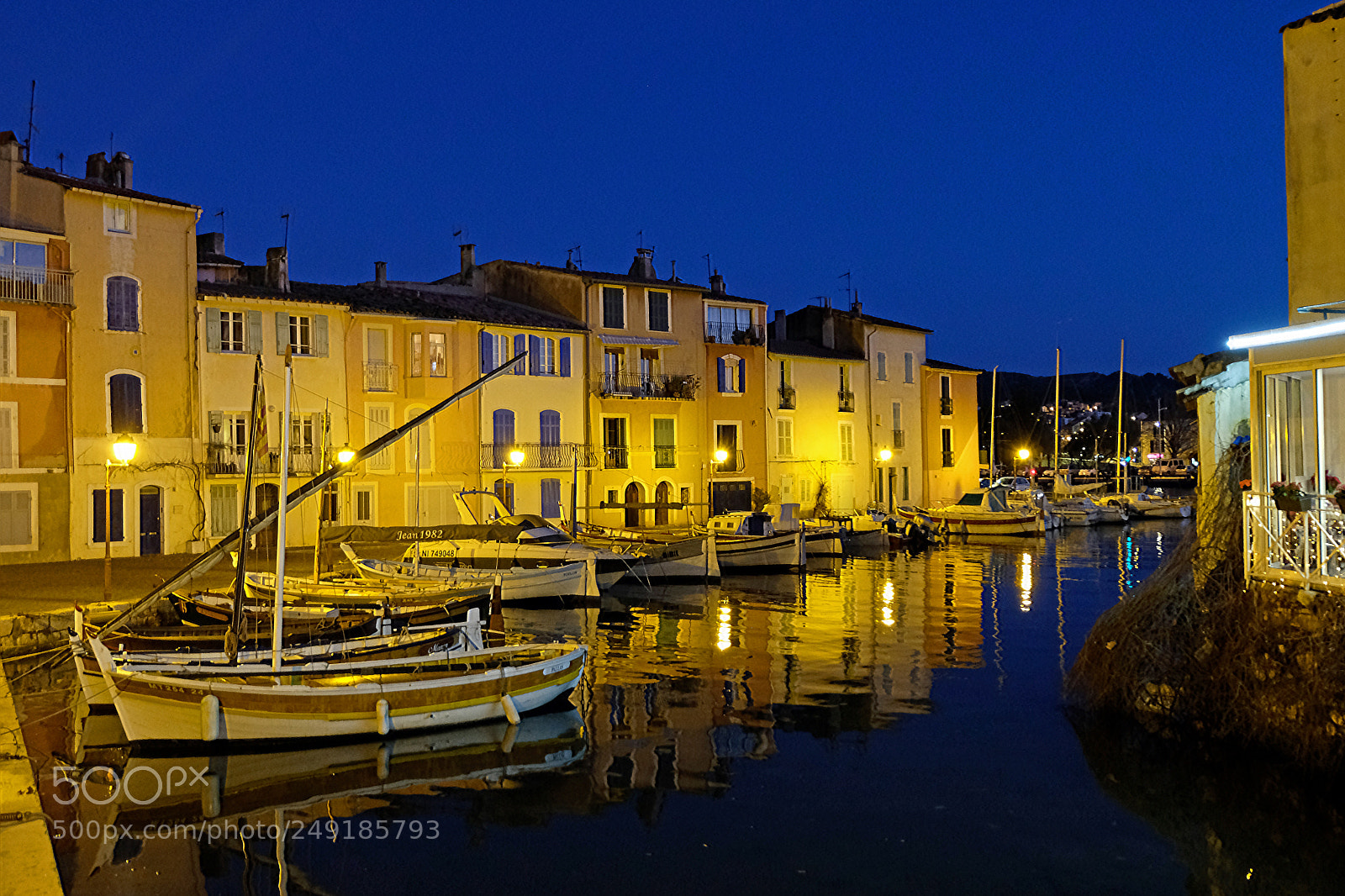 Fujifilm X-T20 sample photo. Martigues by night bouches photography