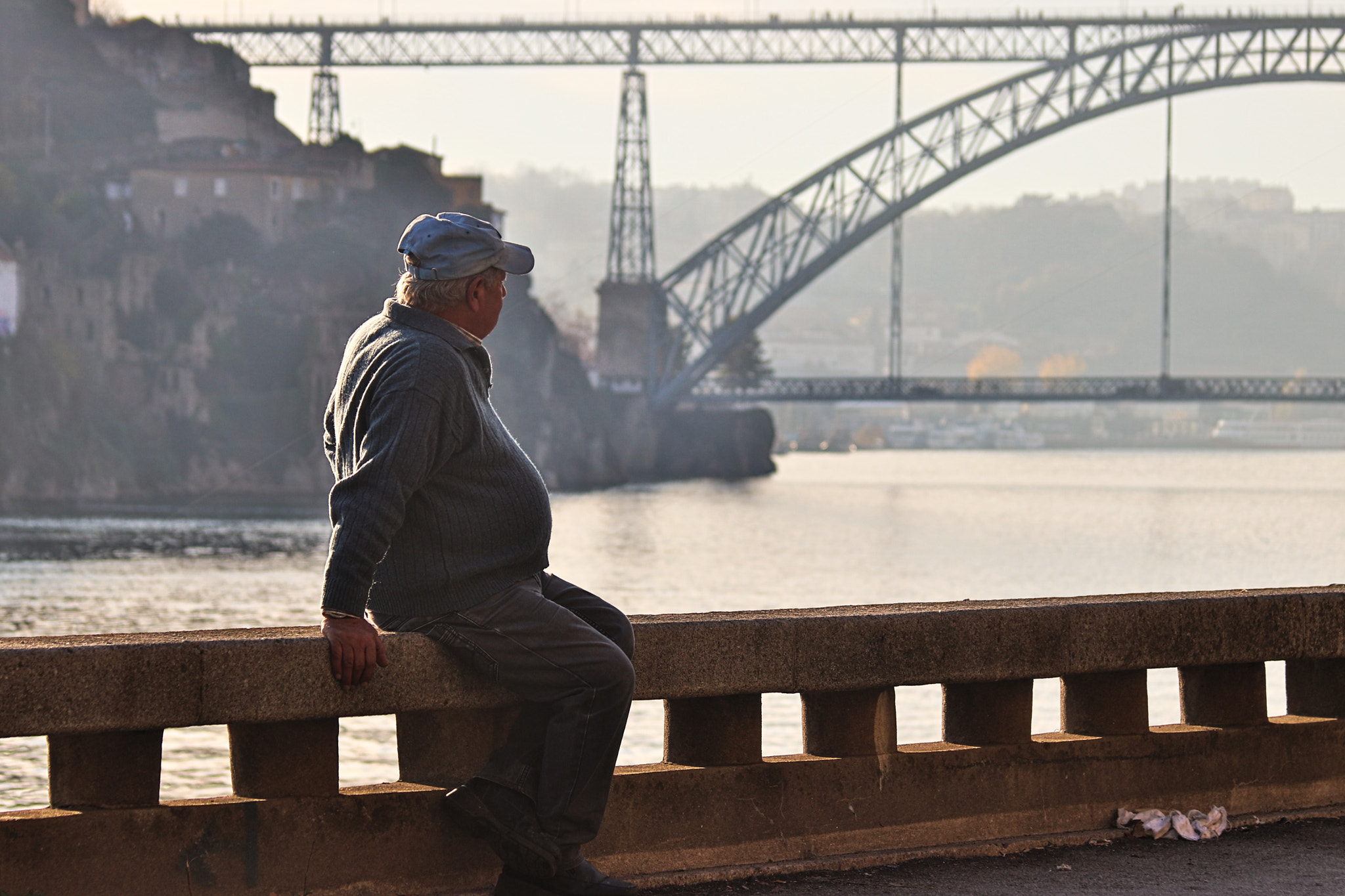 Canon EOS 80D + Canon EF 28-135mm F3.5-5.6 IS USM sample photo. Oporto photography