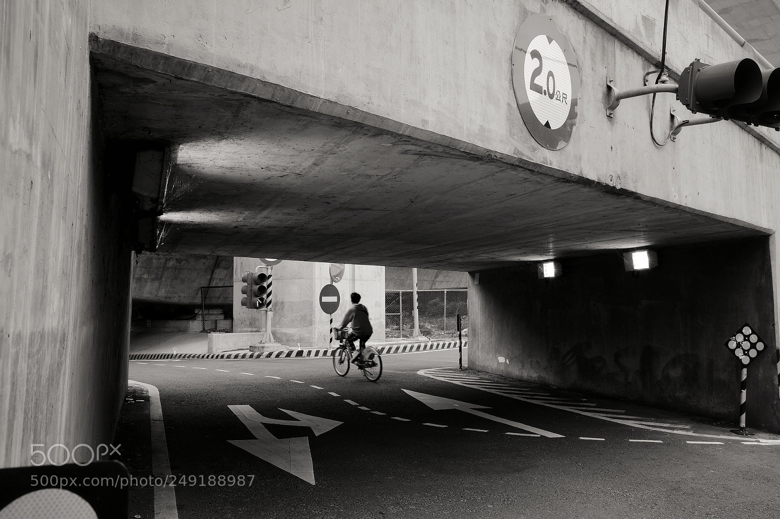 Fujifilm X-T1 sample photo. Pass photography