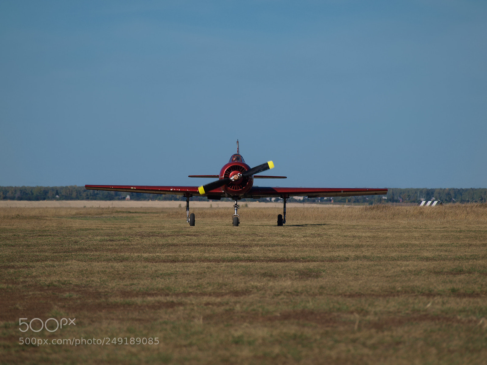 Olympus E-420 (EVOLT E-420) sample photo. Yak-52 photography
