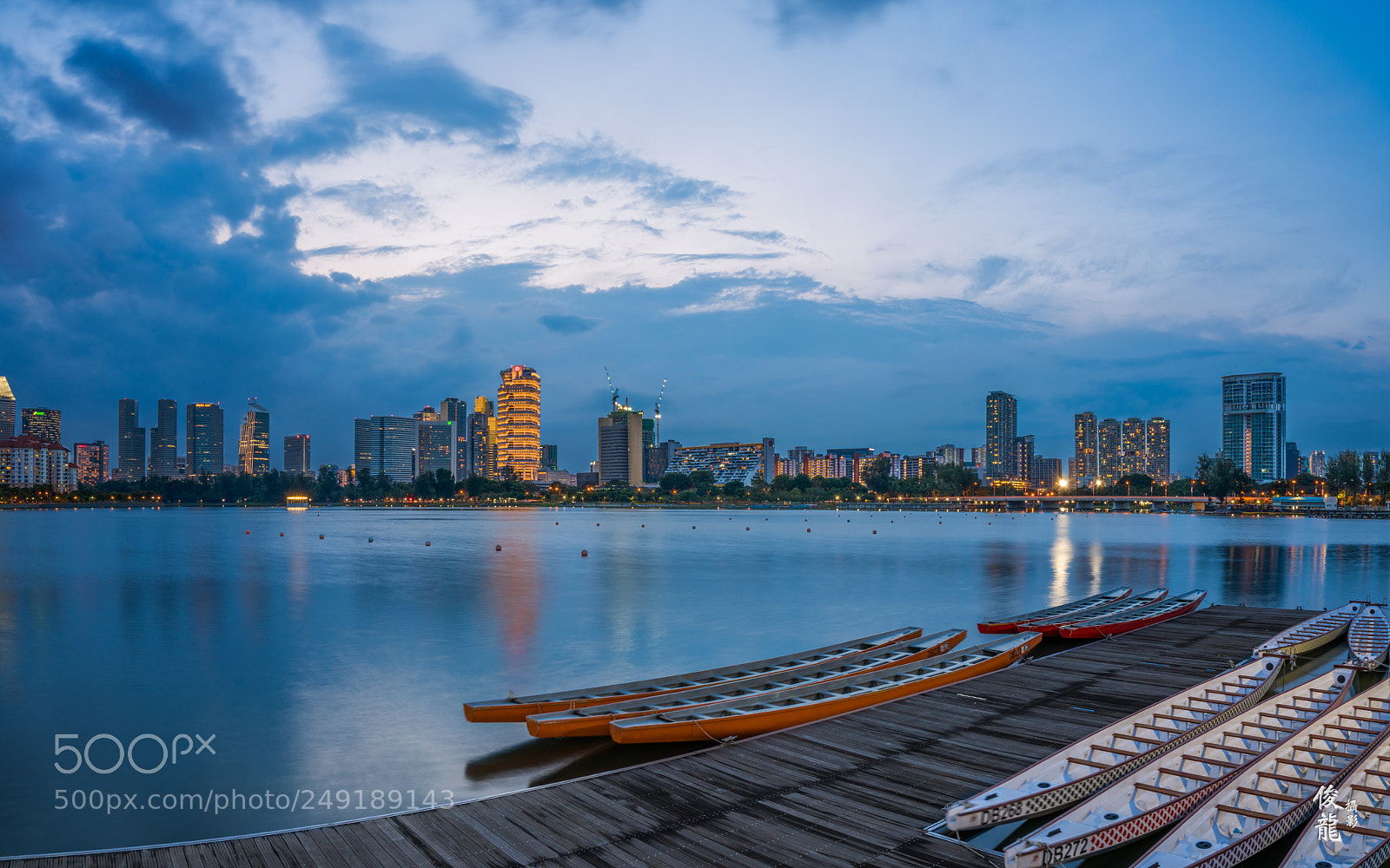 Sony a7R II sample photo. Tranquil in the city photography