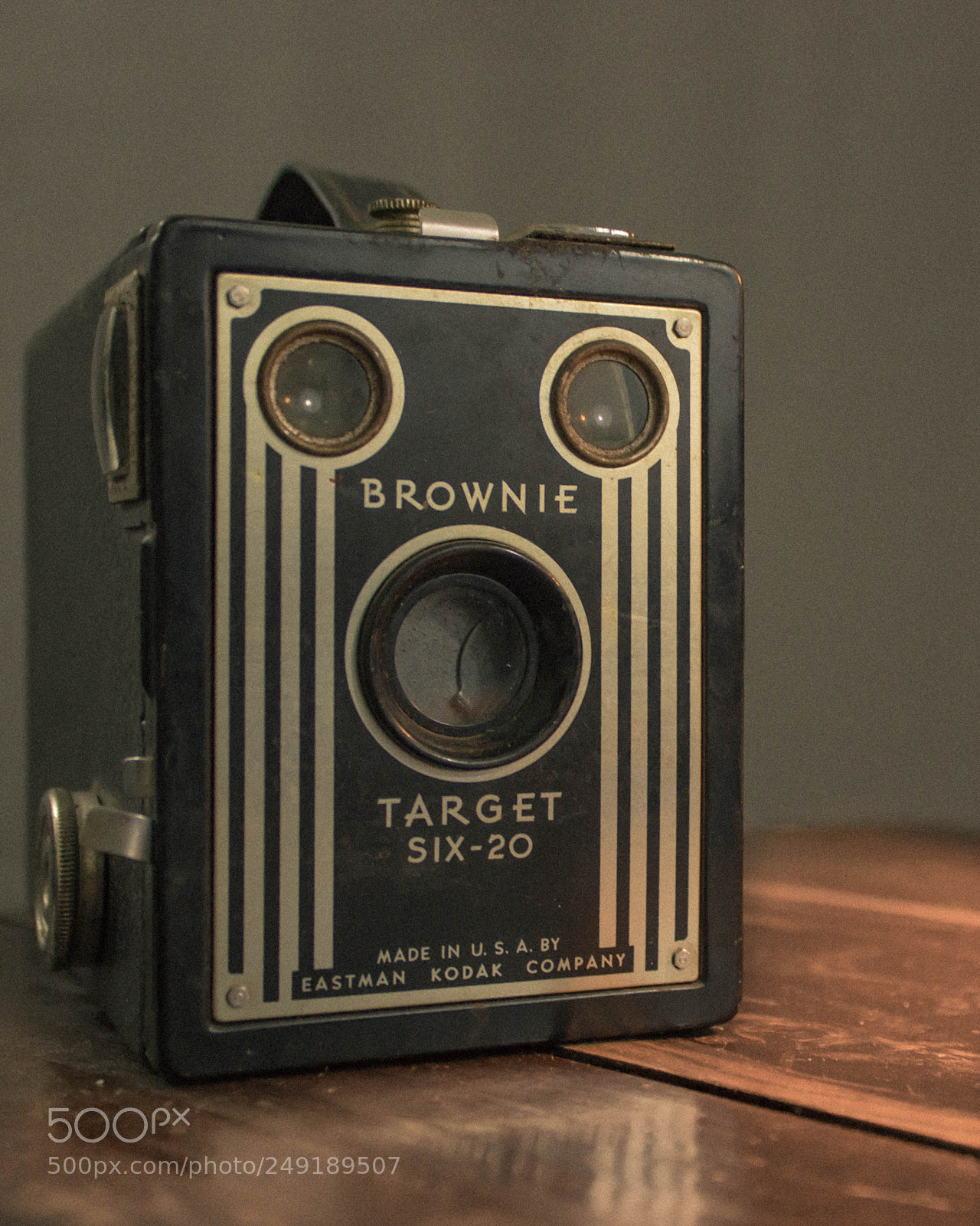 Canon EOS 600D (Rebel EOS T3i / EOS Kiss X5) sample photo. Kodak brownie photography