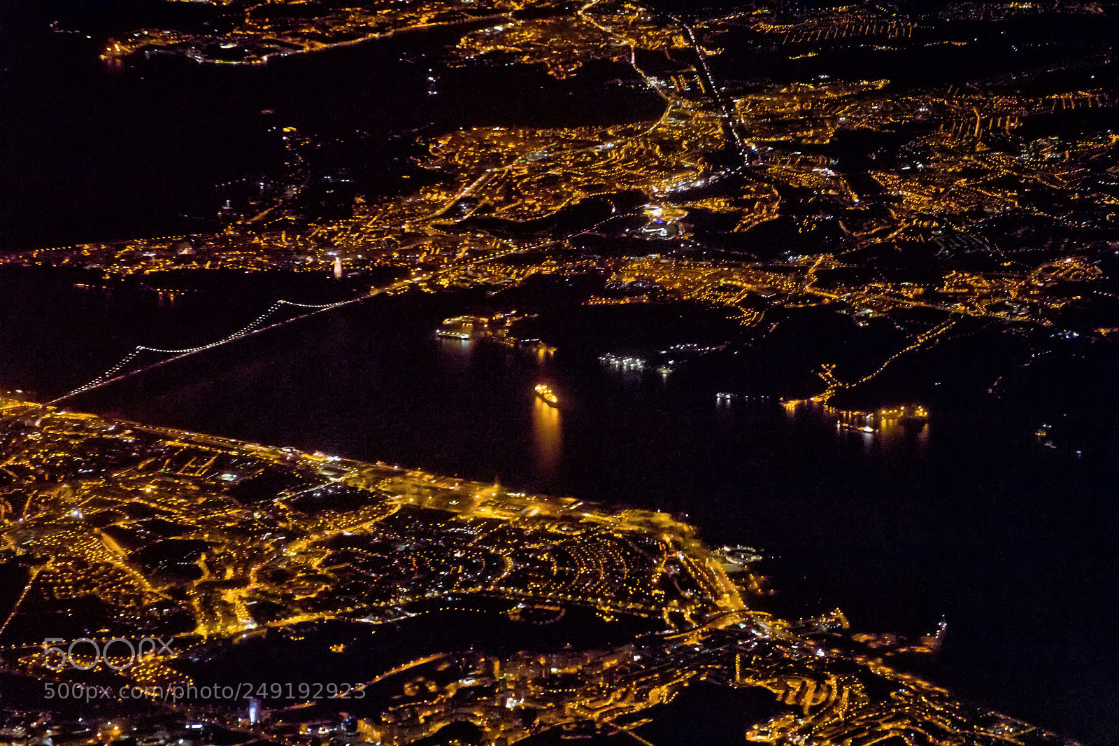 Canon EOS 60D sample photo. Lisbon at night photography