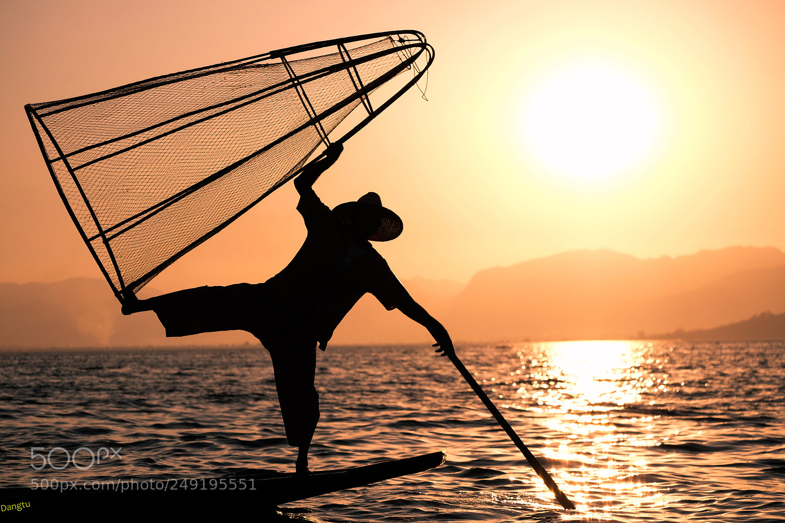 Fujifilm X-T1 sample photo. Fisherman on  inle lake photography