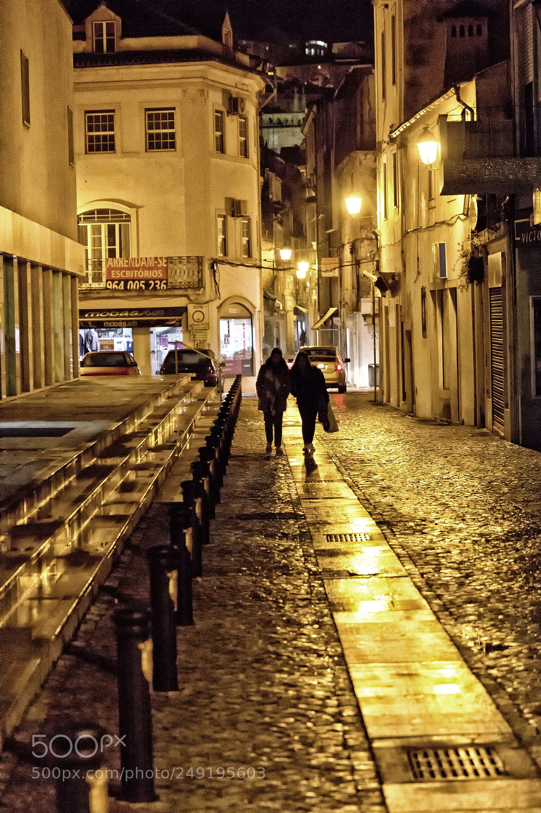 Canon EOS 60D sample photo. Coimbra - night stroll photography