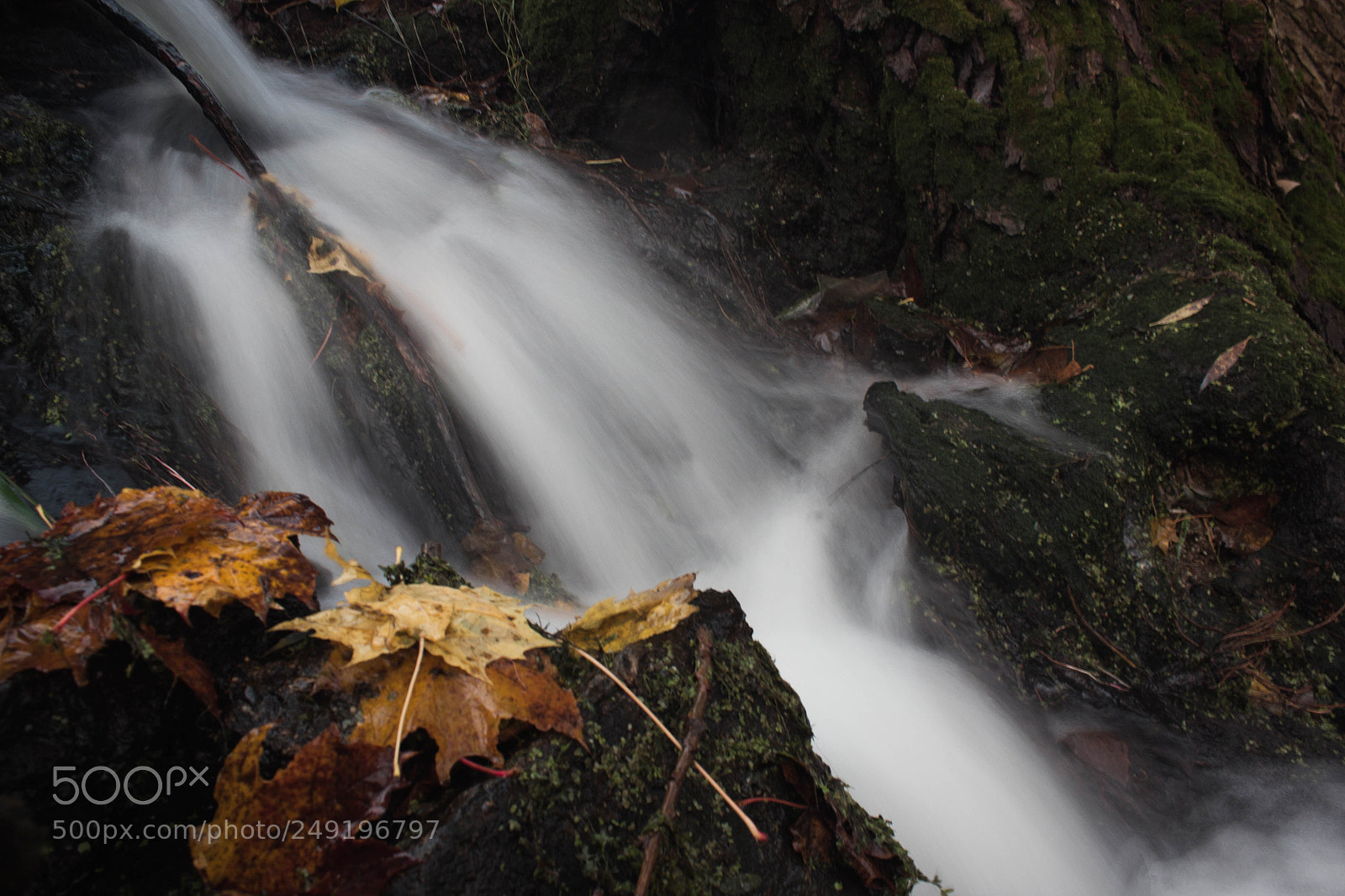 Canon EOS 600D (Rebel EOS T3i / EOS Kiss X5) sample photo. Little waterfall photography