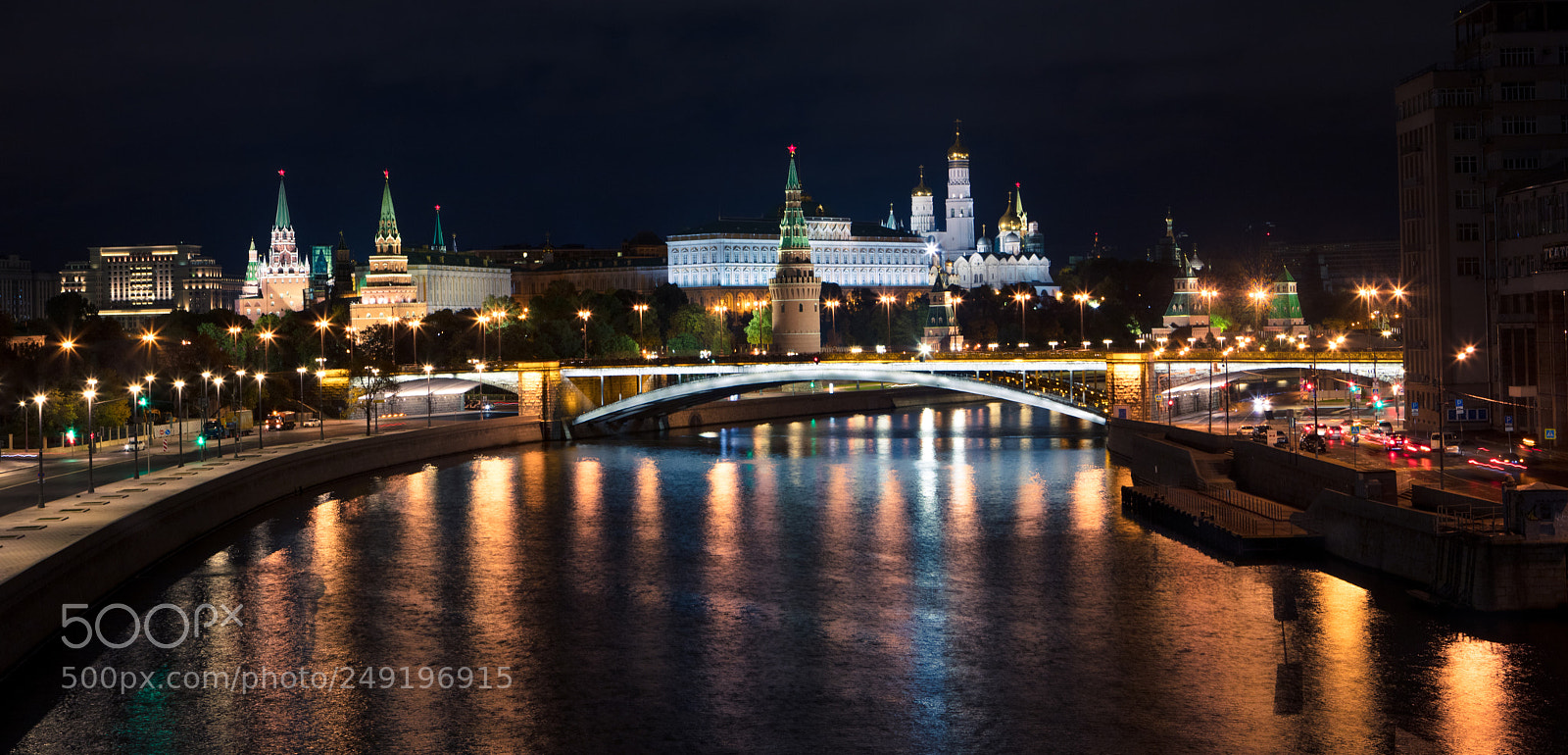 Canon EOS 5DS R sample photo. Moscow river photography
