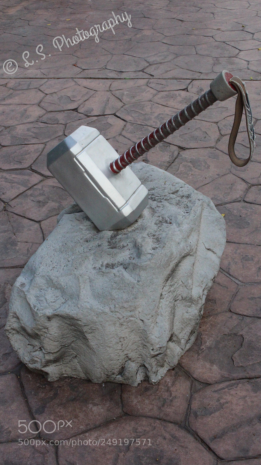 Canon EOS 700D (EOS Rebel T5i / EOS Kiss X7i) sample photo. Mjolnir from the movie photography
