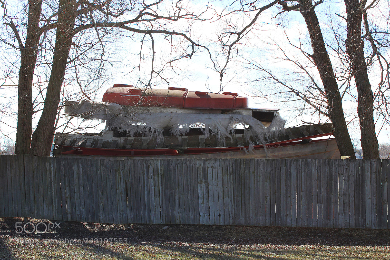 Canon EOS 1200D (EOS Rebel T5 / EOS Kiss X70 / EOS Hi) sample photo. Old boat photography