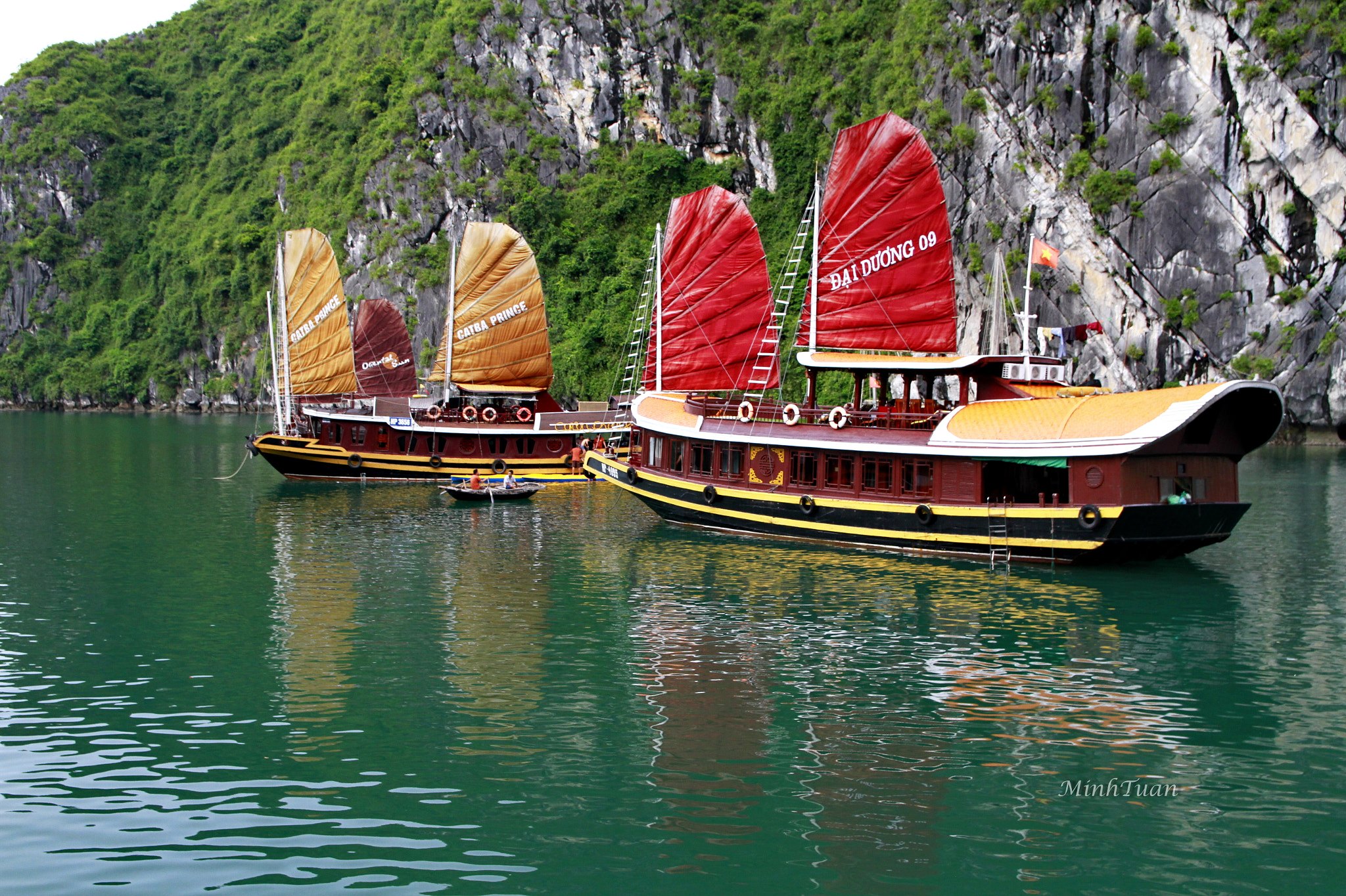 Canon EF-S 17-55mm F2.8 IS USM sample photo. Lan ha bay photography