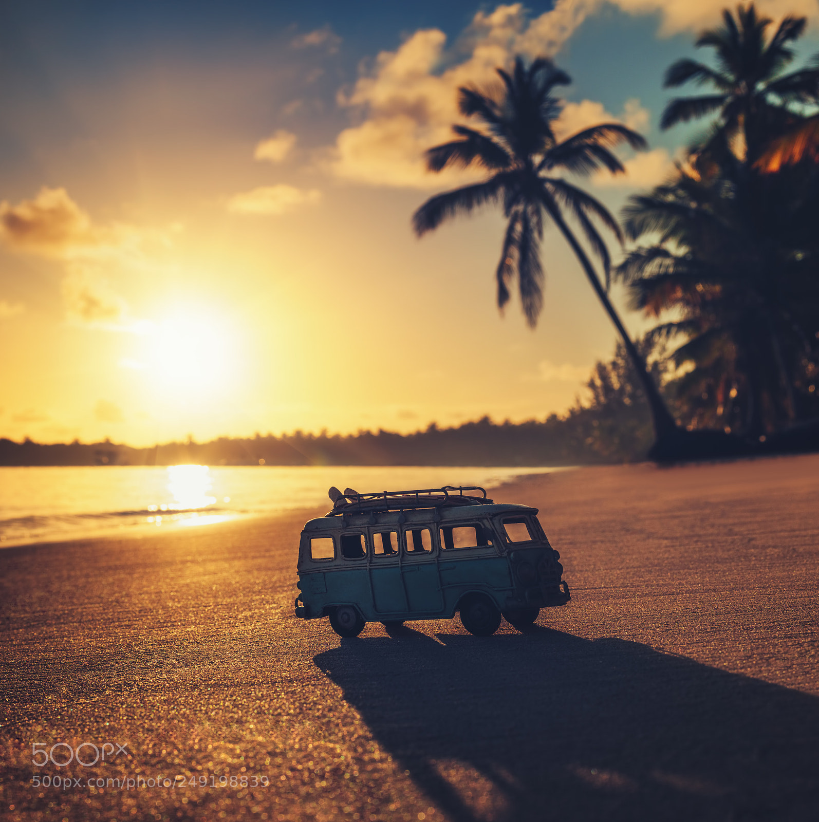Canon EOS 5D Mark IV sample photo. Vintage miniature van on photography