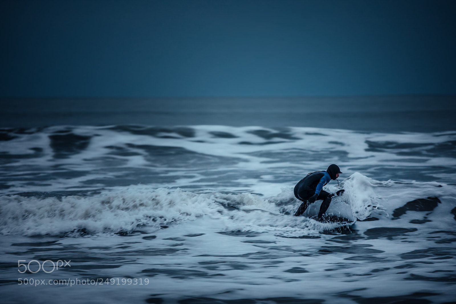 Canon EOS 5D Mark IV sample photo. Surfer catches huge waves photography
