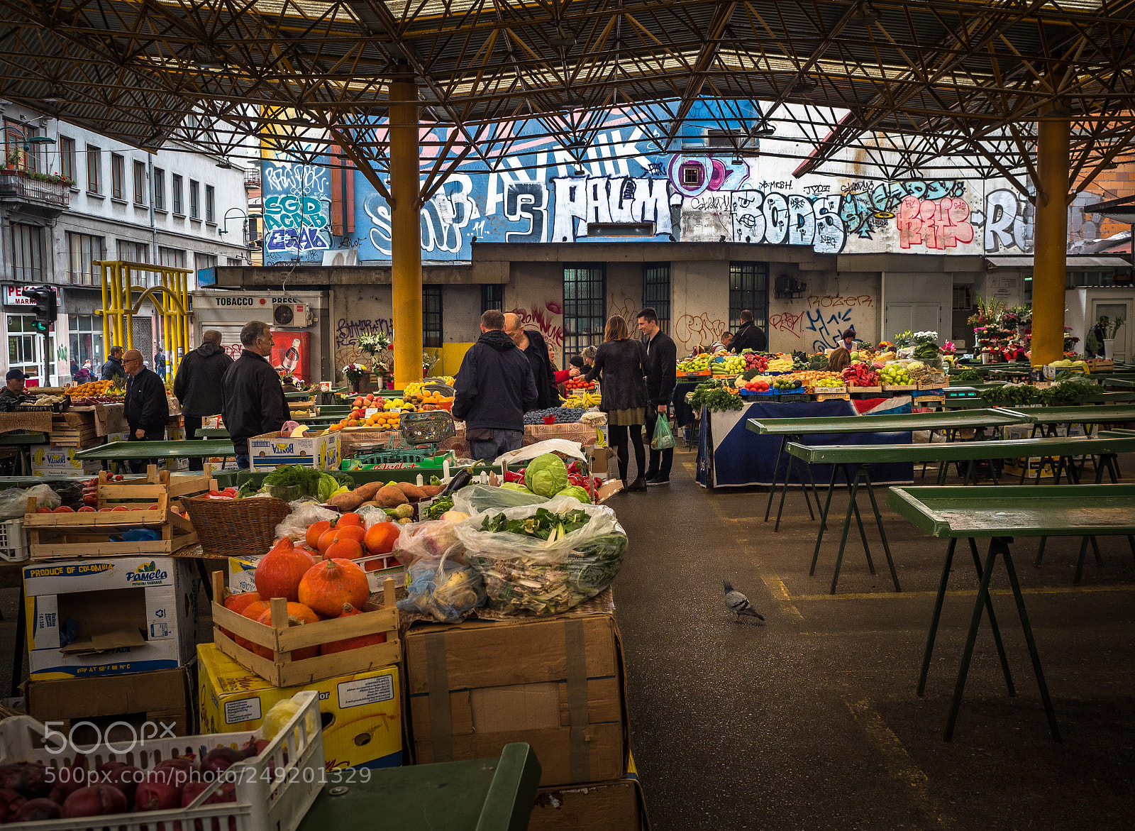 Olympus OM-D E-M1 Mark II sample photo. Markale covered market photography