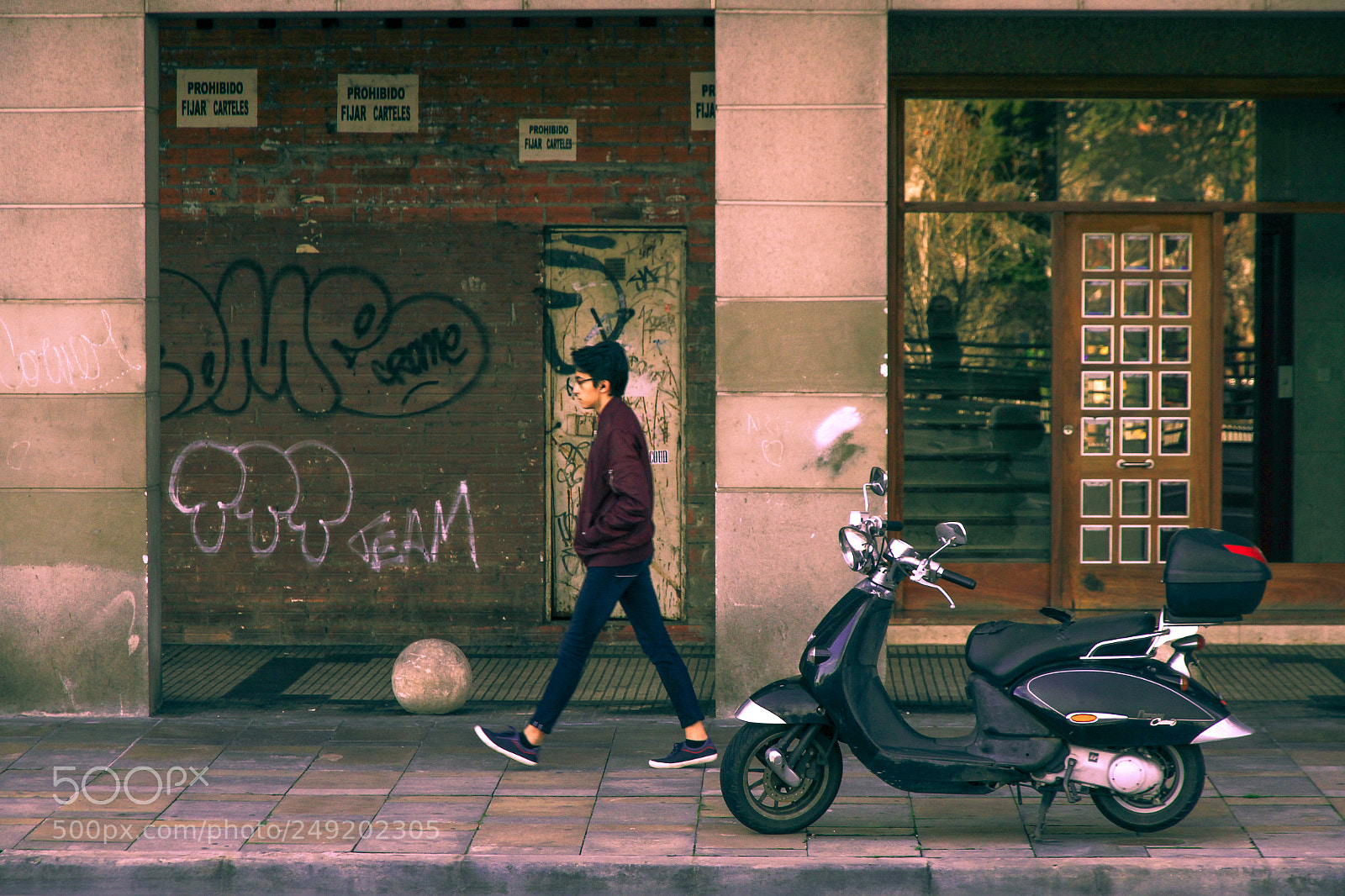 Canon EOS 7D sample photo. Alone... photography