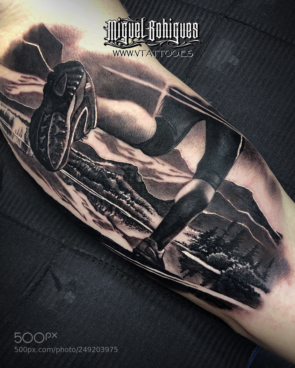Apple iPhone X sample photo. Running tattoo photography
